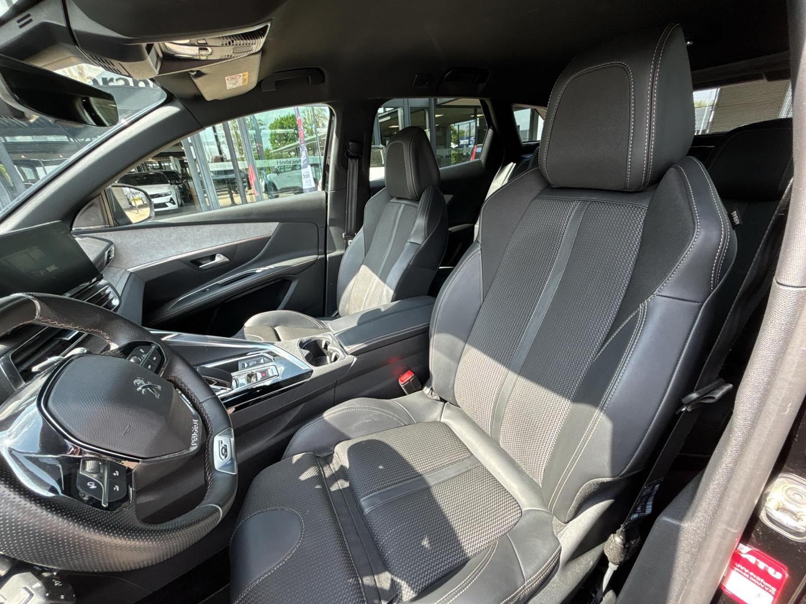 Fahrzeugabbildung Peugeot 3008 1.6 Hybrid 225 (Plug-In), GT