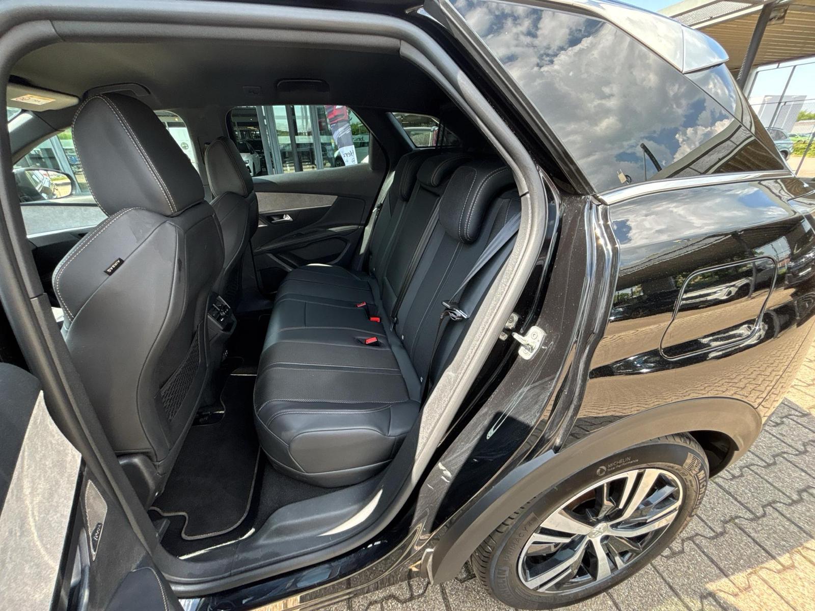 Fahrzeugabbildung Peugeot 3008 1.6 Hybrid 225 (Plug-In), GT