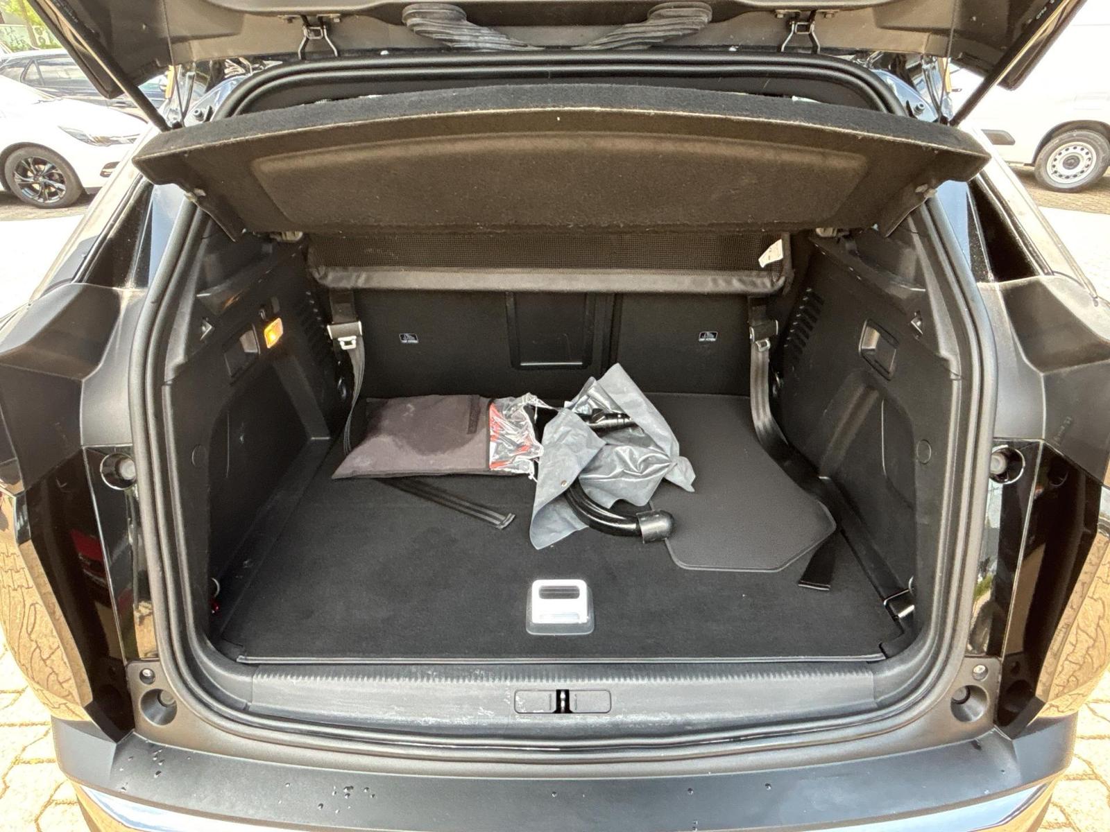 Fahrzeugabbildung Peugeot 3008 1.6 Hybrid 225 (Plug-In), GT