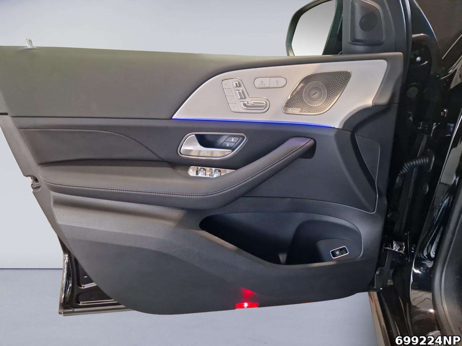 Fahrzeugabbildung Mercedes-Benz GLE 350 de 4M AMG AHK Pano MULTIBEAM Burmester