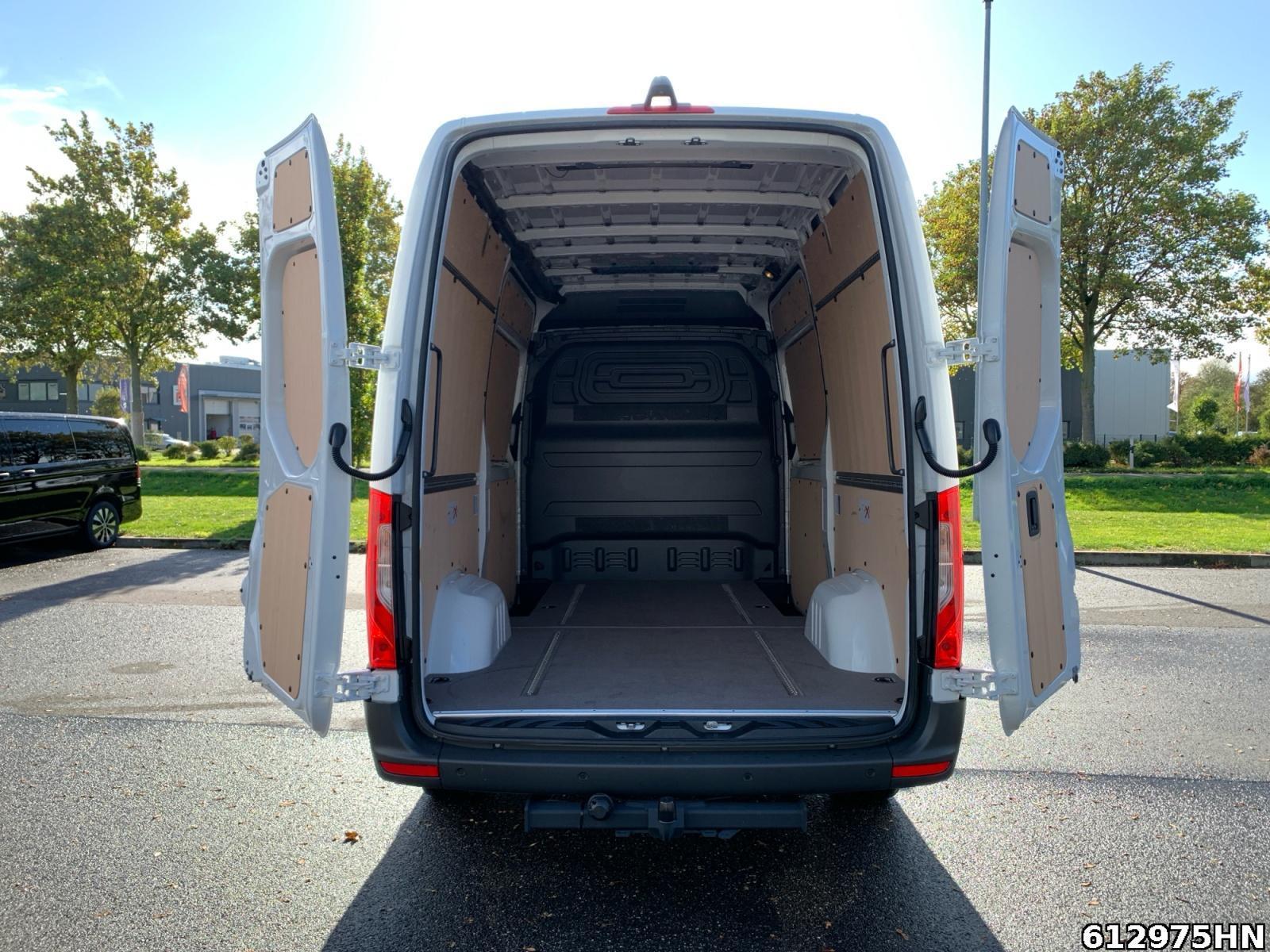 Fahrzeugabbildung Mercedes-Benz Sprinter 315 PRO L2H2 *SCHIEBETÜR LI+RE*AHK 3,5*