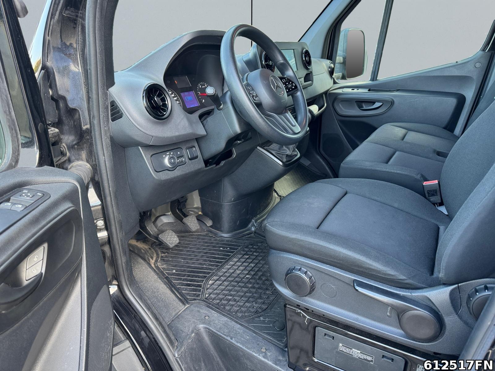 Fahrzeugabbildung Mercedes-Benz Sprinter 317 CDI Koffer *MAXI*LBW *Höhe 2,45 m