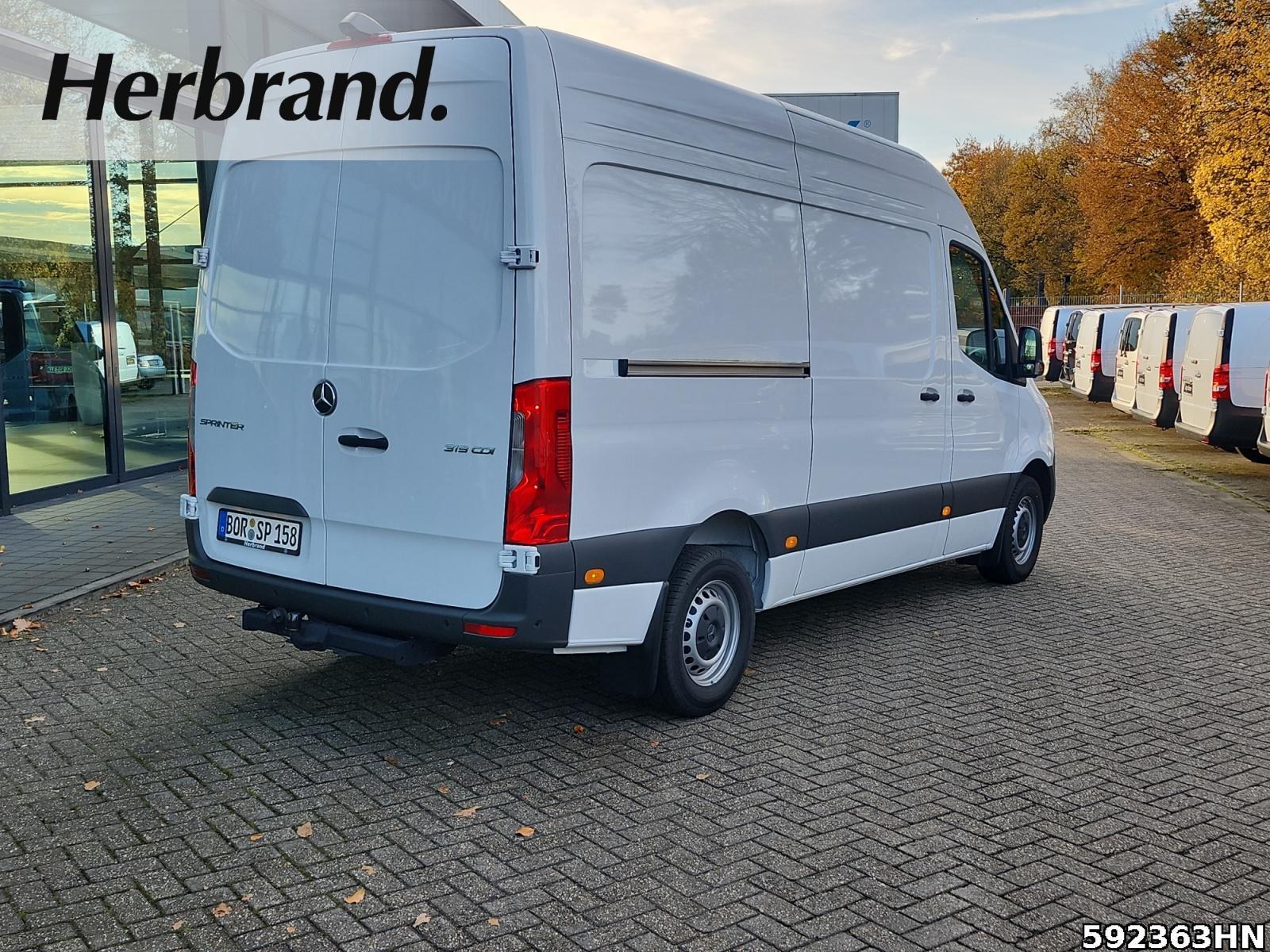 Fahrzeugabbildung Mercedes-Benz Sprinter 319 CDI Kasten PRO Hochdach Standard