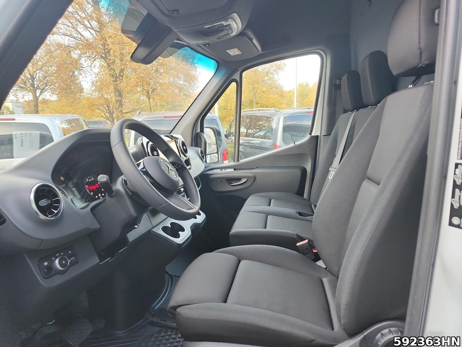 Fahrzeugabbildung Mercedes-Benz Sprinter 319 CDI Kasten PRO Hochdach Standard