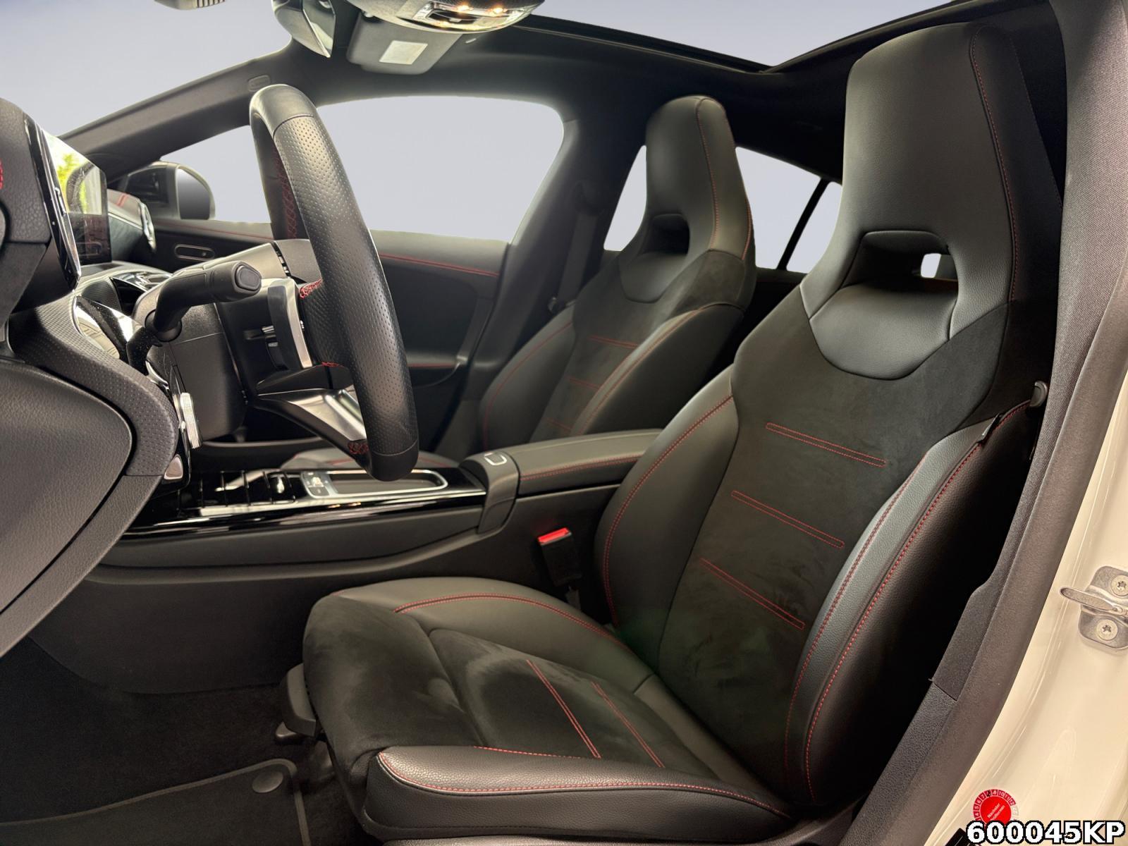 Fahrzeugabbildung Mercedes-Benz CLA 200 Shooting Brake AMG Line Pano Night Distronic CarPlay