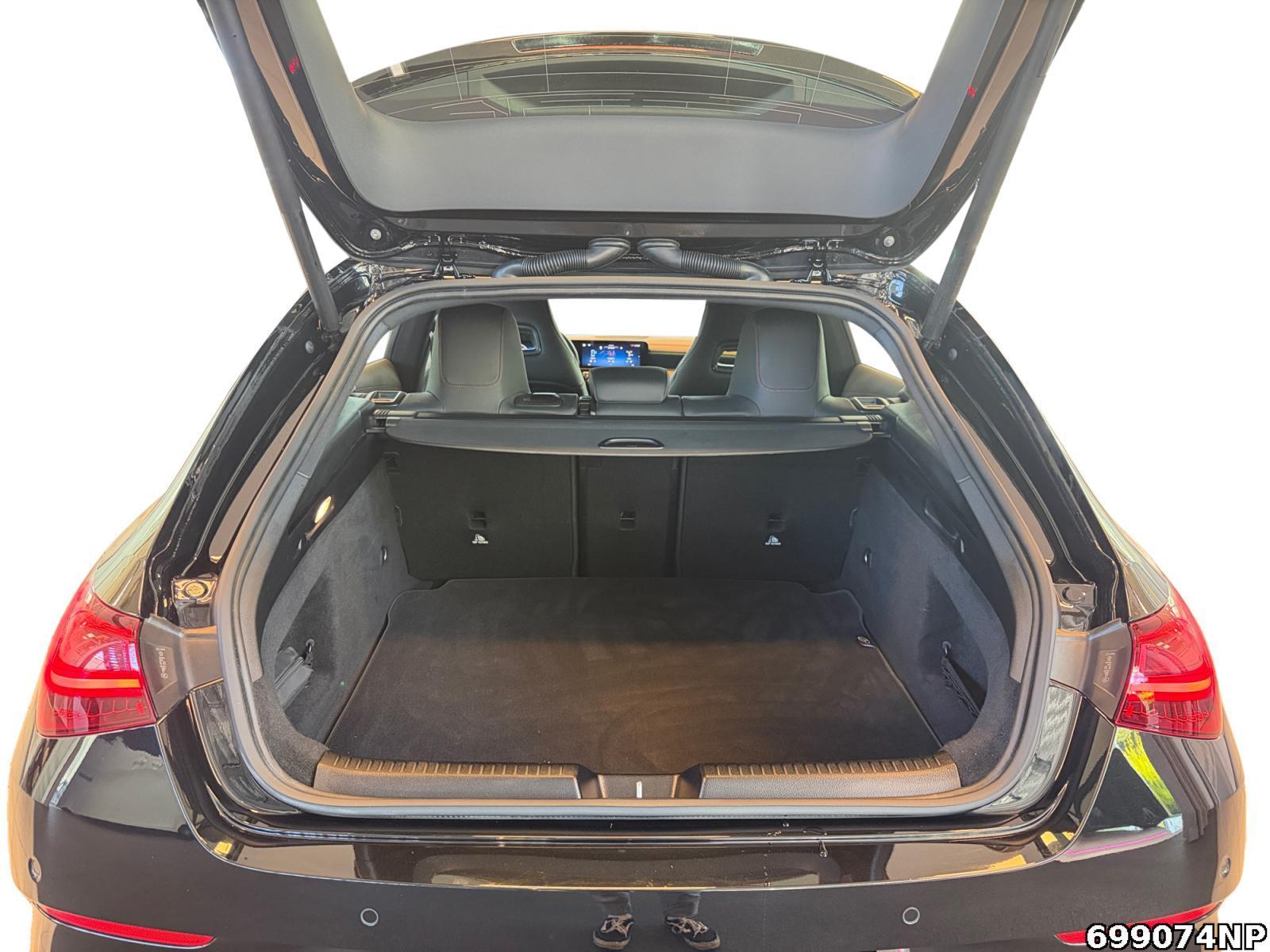 Fahrzeugabbildung Mercedes-Benz CLA 180 Shooting Brake AMG Ambiente LED Lenkradhzg KEYLESS.
