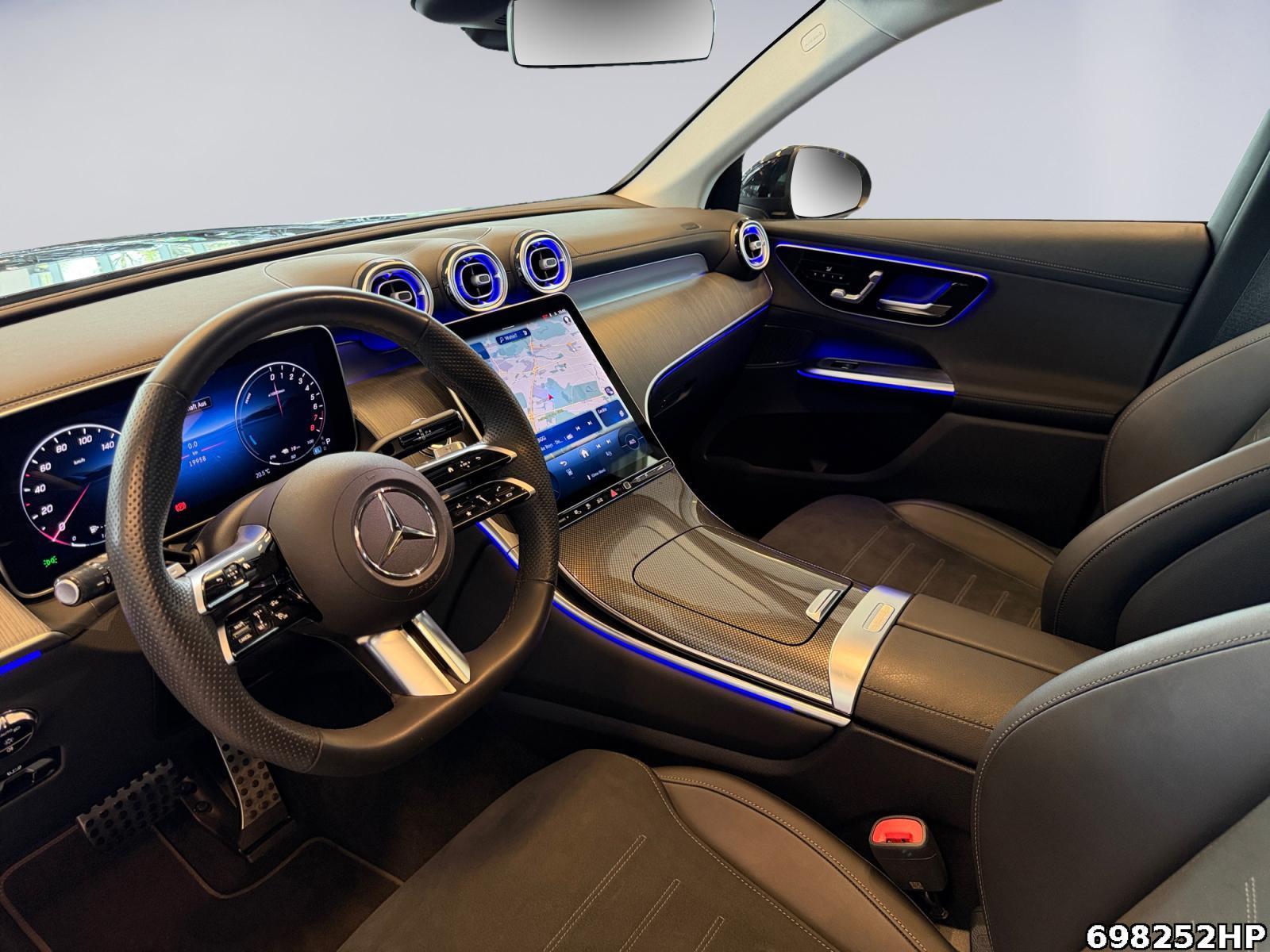 Fahrzeugabbildung Mercedes-Benz GLC 300 e 4M AMG Pano Digital-Light AHK Memory
