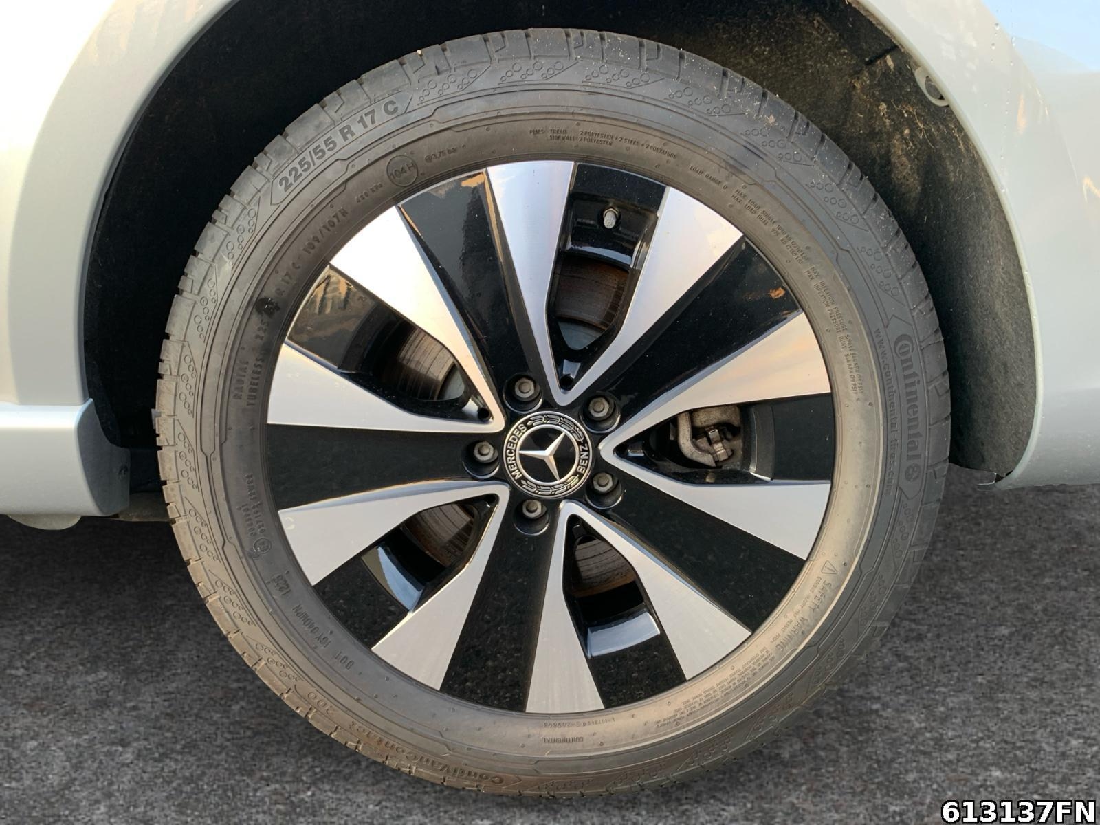Fahrzeugabbildung Mercedes-Benz Vito 119 MIXTO XXL AIRMATIC**AHK**360° KAM**LED*