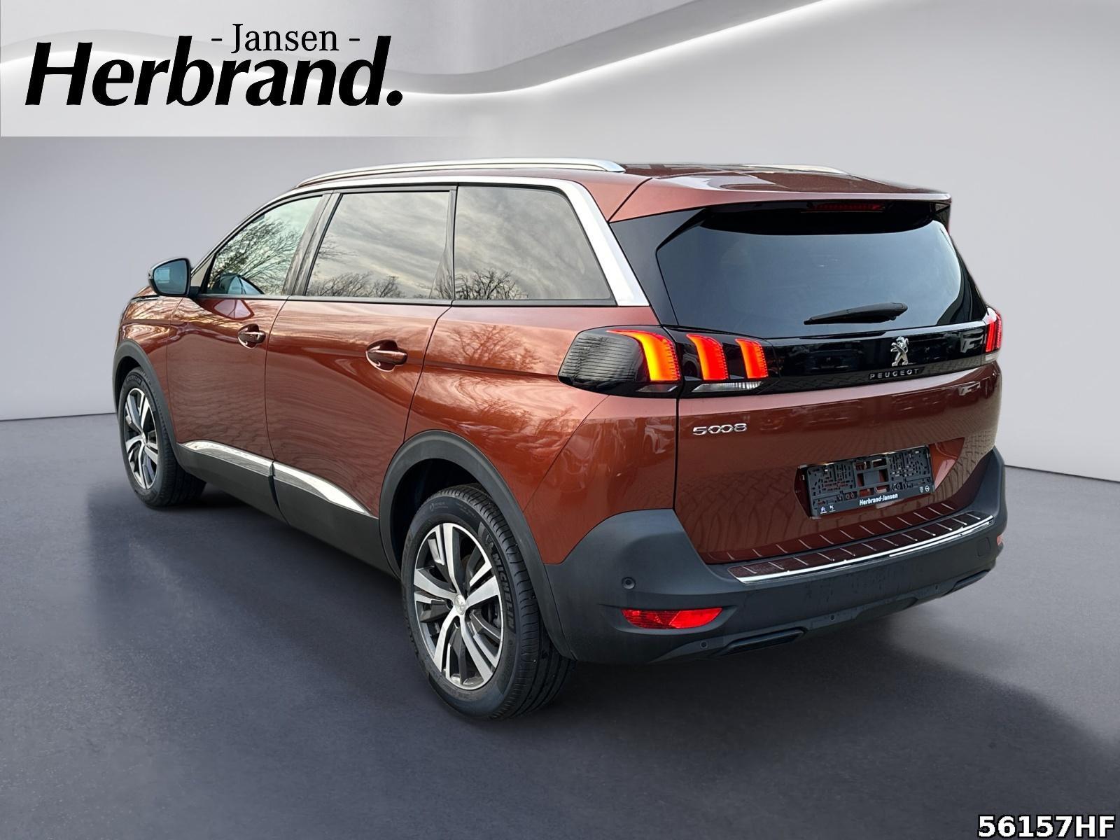 Fahrzeugabbildung Peugeot 5008 1.2 PureTech 130, Allure Pack