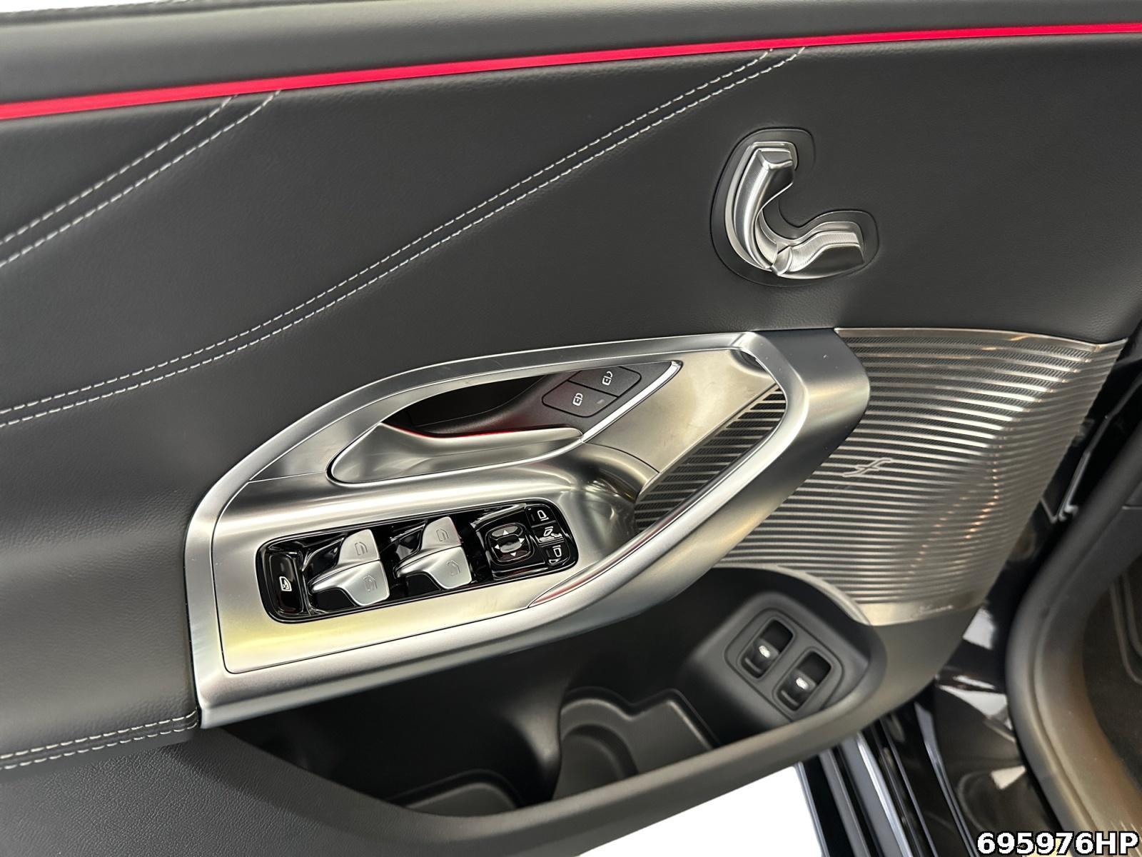 Fahrzeugabbildung Mercedes-Benz GLC 400 4MATIC +AMG-LINE+NIGHT+BURMESTER+SKY+