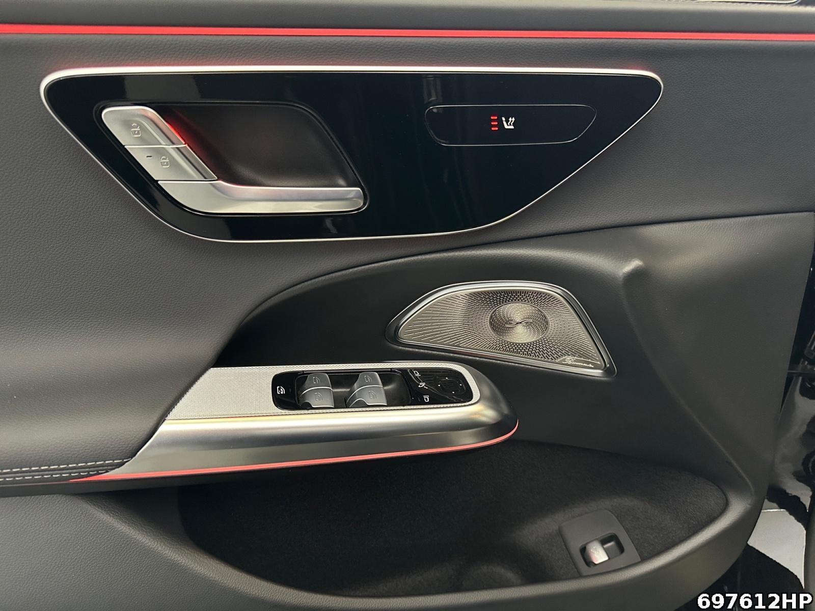 Fahrzeugabbildung Mercedes-Benz E 200 AMG Pano Night BURMESTER 21