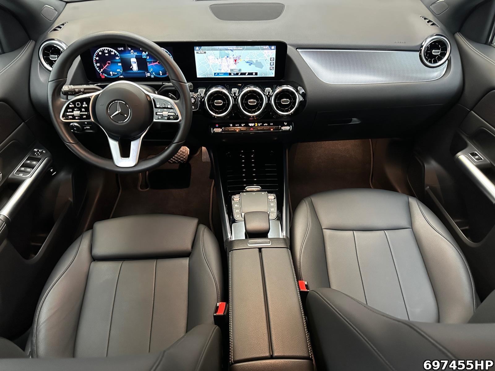 Fahrzeugabbildung Mercedes-Benz GLA 200 Progressive LED Spur CarPlay DAB Totw.