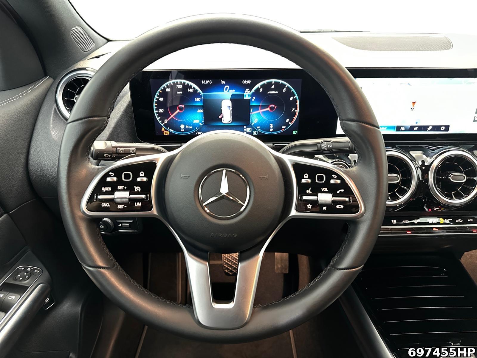 Fahrzeugabbildung Mercedes-Benz GLA 200 Progressive LED Spur CarPlay DAB Totw.