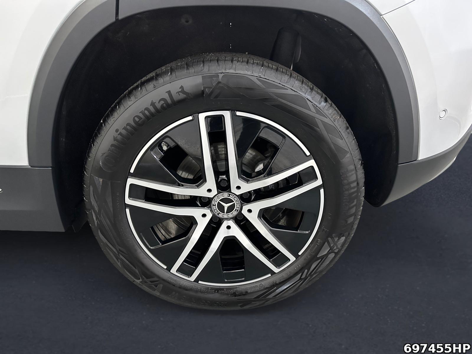 Fahrzeugabbildung Mercedes-Benz GLA 200 Progressive LED Spur CarPlay DAB Totw.