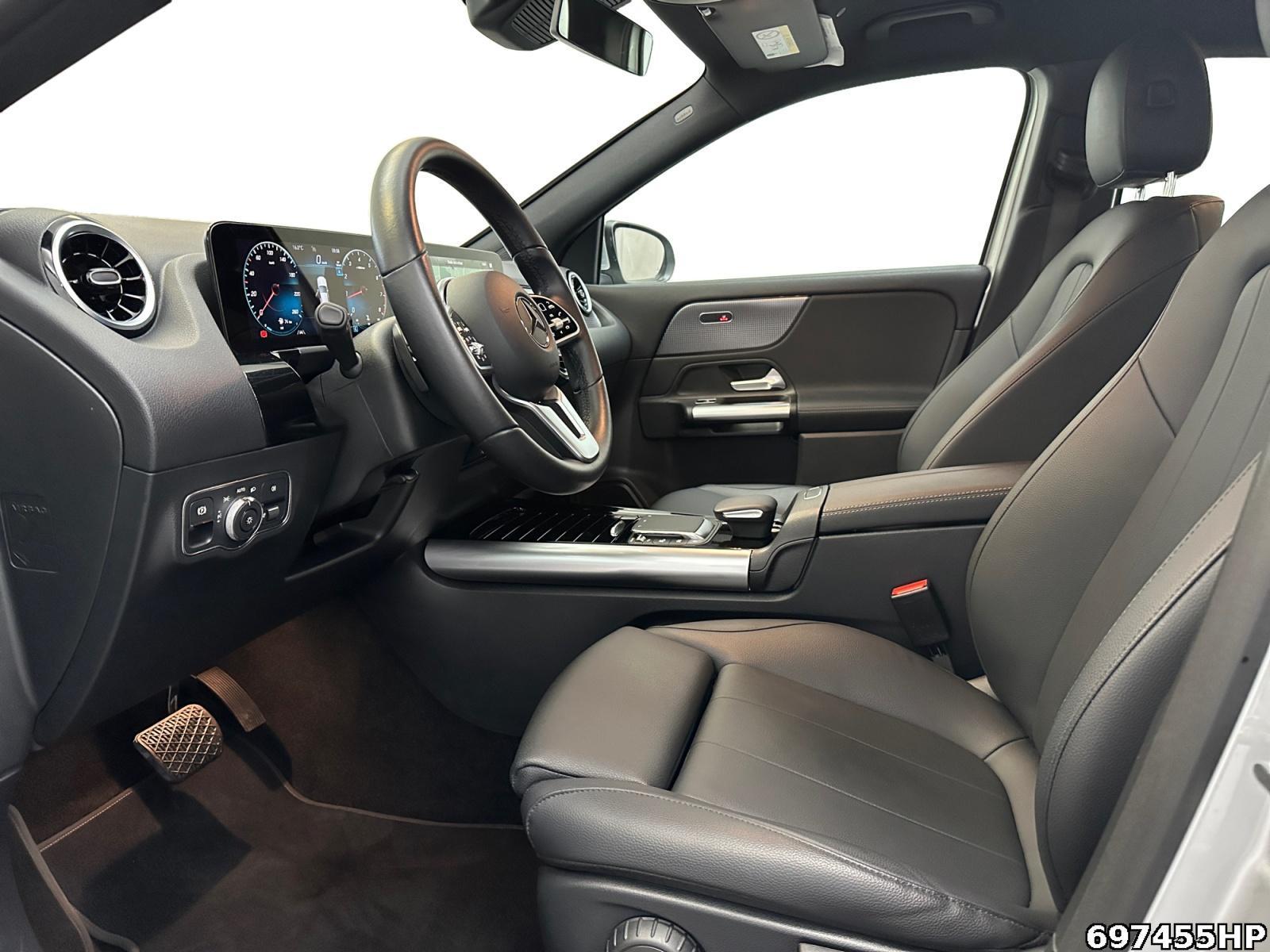 Fahrzeugabbildung Mercedes-Benz GLA 200 Progressive LED Spur CarPlay DAB Totw.