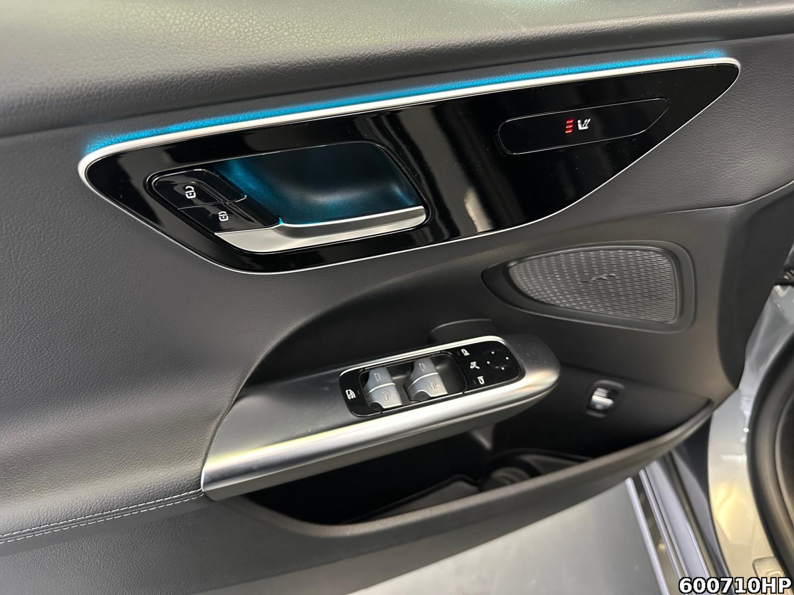 Fahrzeugabbildung Mercedes-Benz C 220 d T Avantgarde Pano AHK Kamera Totw CarPla