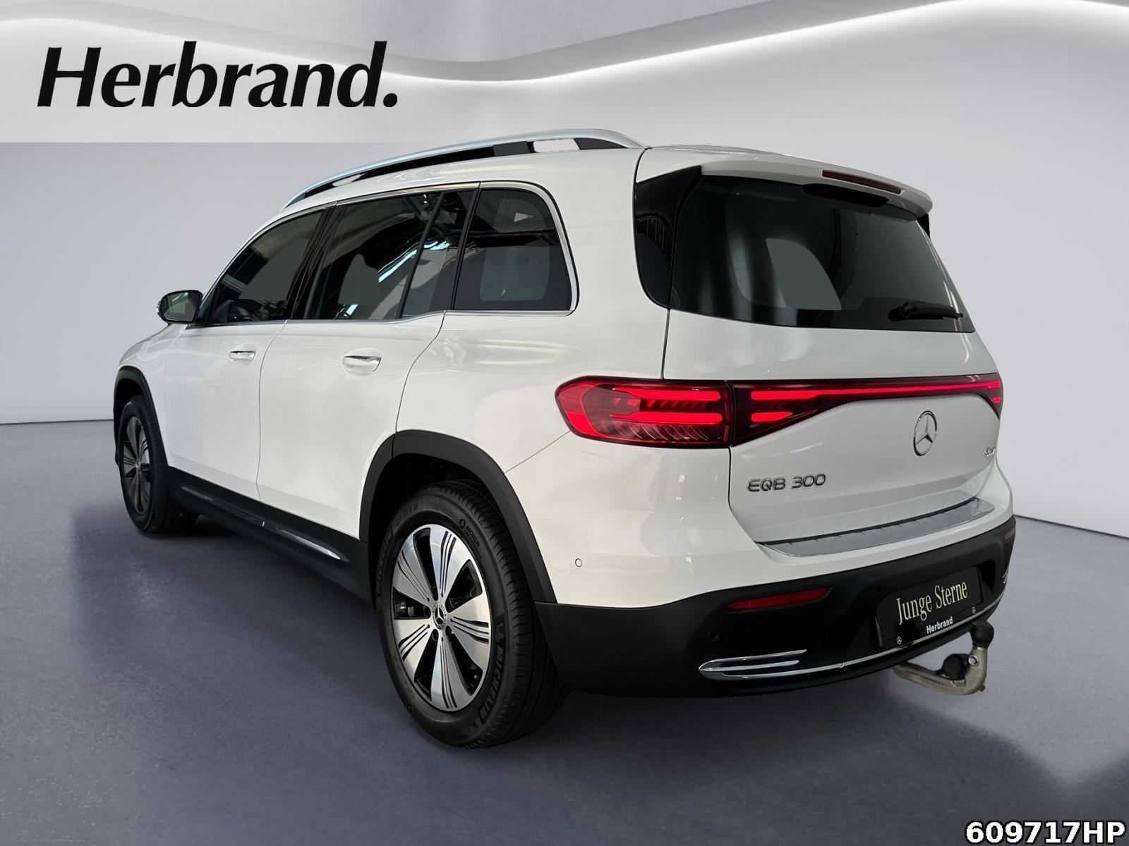 Fahrzeugabbildung Mercedes-Benz EQB 4M Progressive Pano AHK 360° Lenkradhz.
