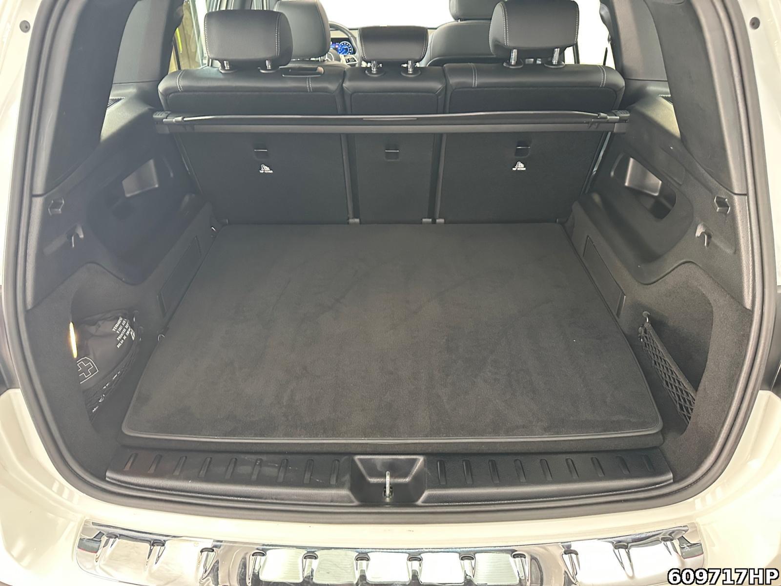 Fahrzeugabbildung Mercedes-Benz EQB 4M Progressive Pano AHK 360° Lenkradhz.