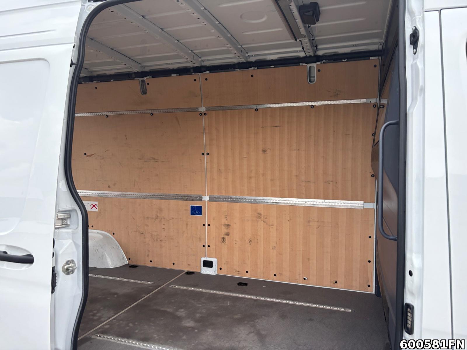Fahrzeugabbildung Mercedes-Benz Sprinter 317 CDI Kasten PRO L3H2 *Klima*9G*Navi