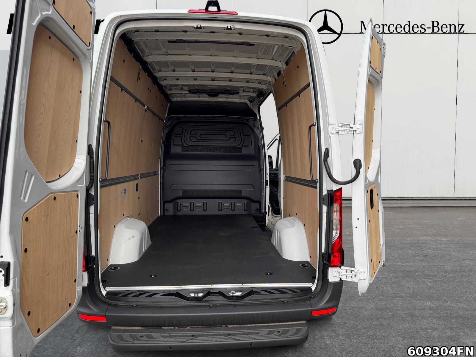 Fahrzeugabbildung Mercedes-Benz Sprinter 317 CDI Kasten L2H2*Navi*LED*Kamera*