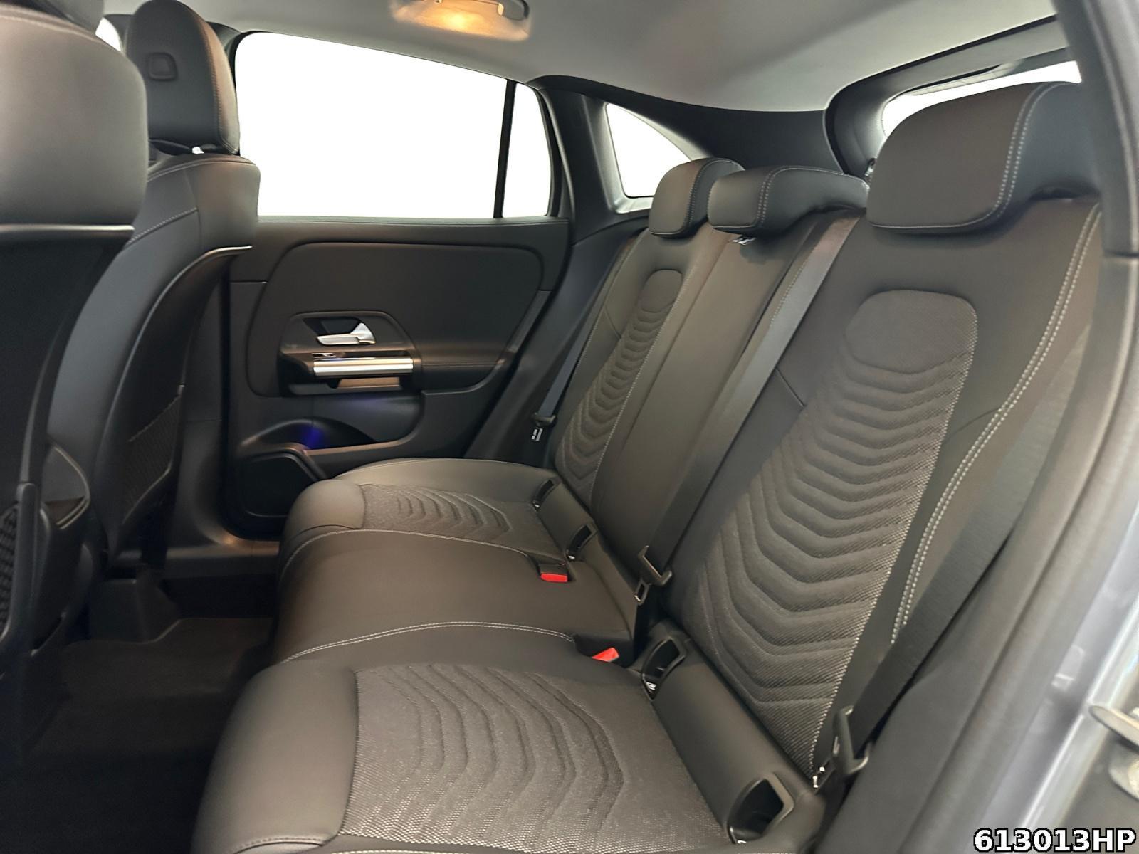 Fahrzeugabbildung Mercedes-Benz GLA 250 e Progressive Keyless Kamera Lenkradhzg.