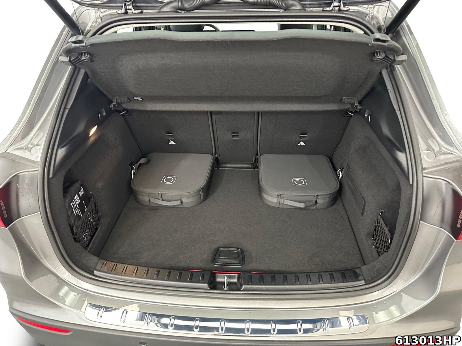 Fahrzeugabbildung Mercedes-Benz GLA 250 e Progressive Keyless Kamera Lenkradhzg.