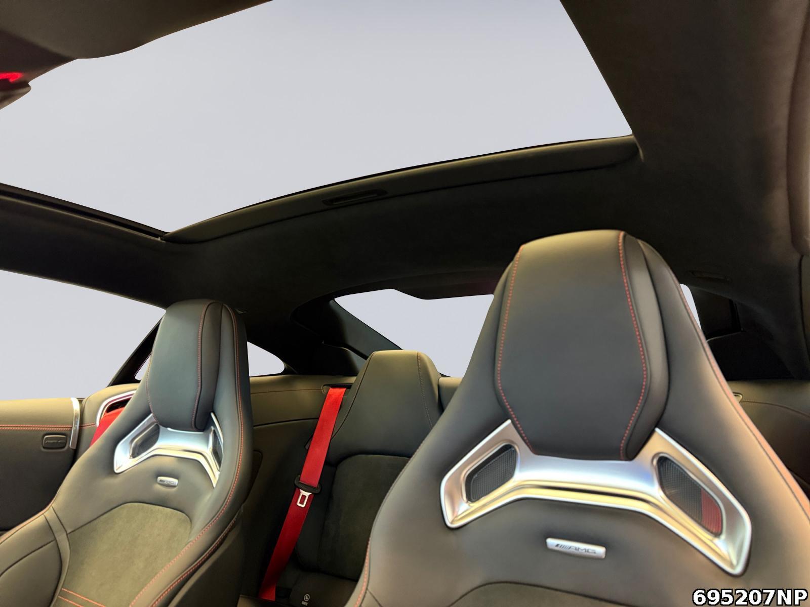 Fahrzeugabbildung Mercedes-Benz AMG GT 63 4MATIC+ MAGNO+KERAMIK+AERO+PERF.SITZE
