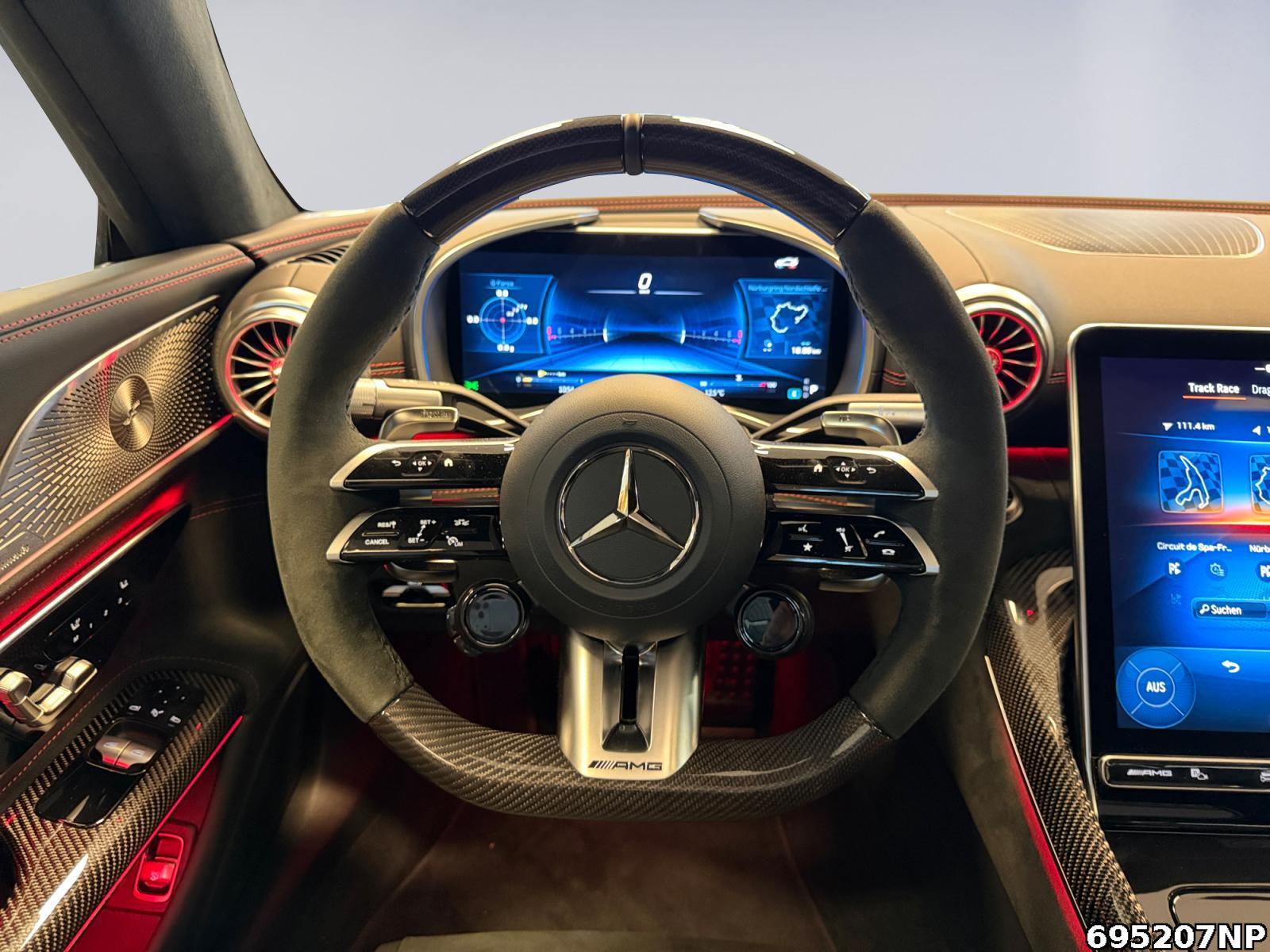 Fahrzeugabbildung Mercedes-Benz AMG GT 63 4MATIC+ MAGNO+KERAMIK+AERO+PERF.SITZE