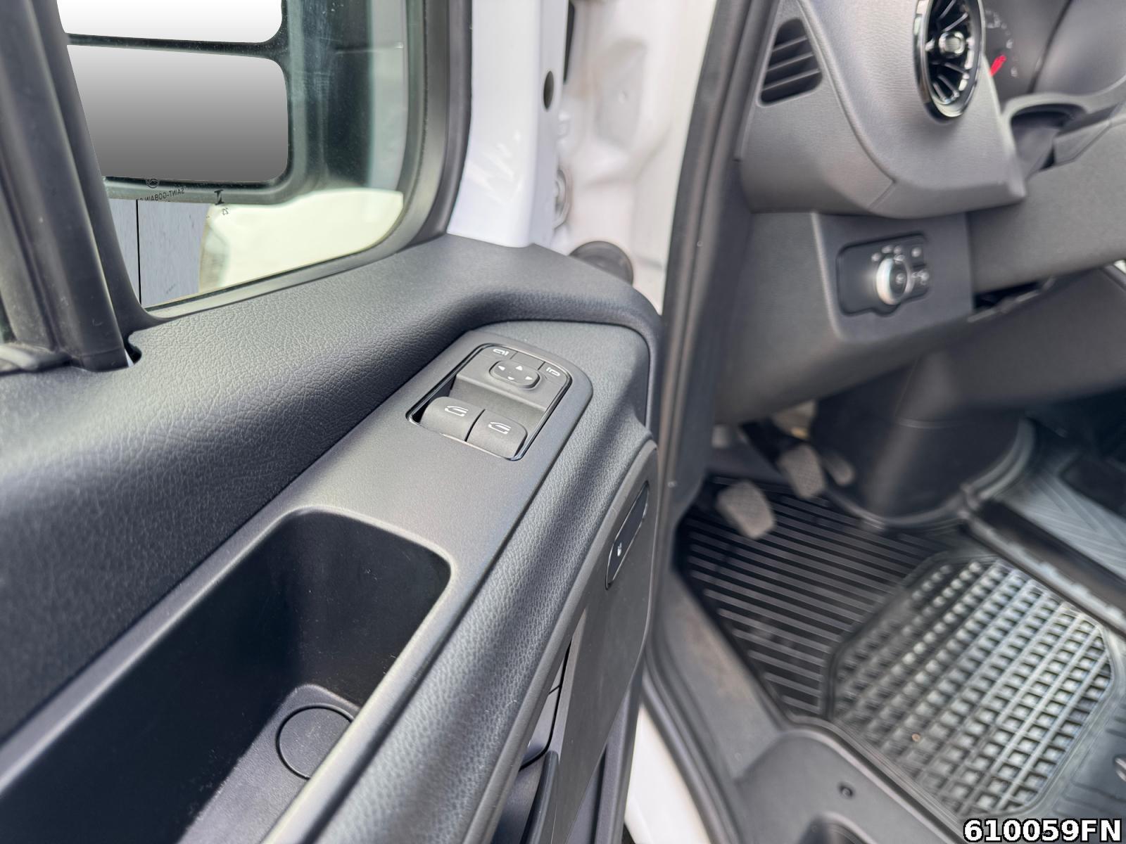 Fahrzeugabbildung Mercedes-Benz Sprinter 317 CDI Kasten Lang *MBUX*DAB*Kamera*