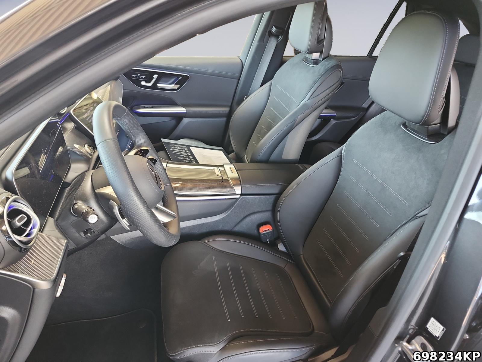 Fahrzeugabbildung Mercedes-Benz GLC 300 d 4M AMG AHK 360° DigitalLight CarP