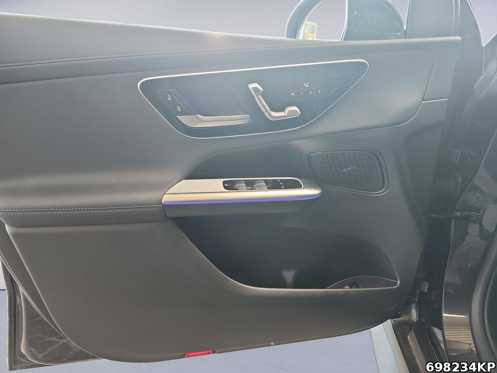 Fahrzeugabbildung Mercedes-Benz GLC 300 d 4M AMG AHK 360° DigitalLight CarP