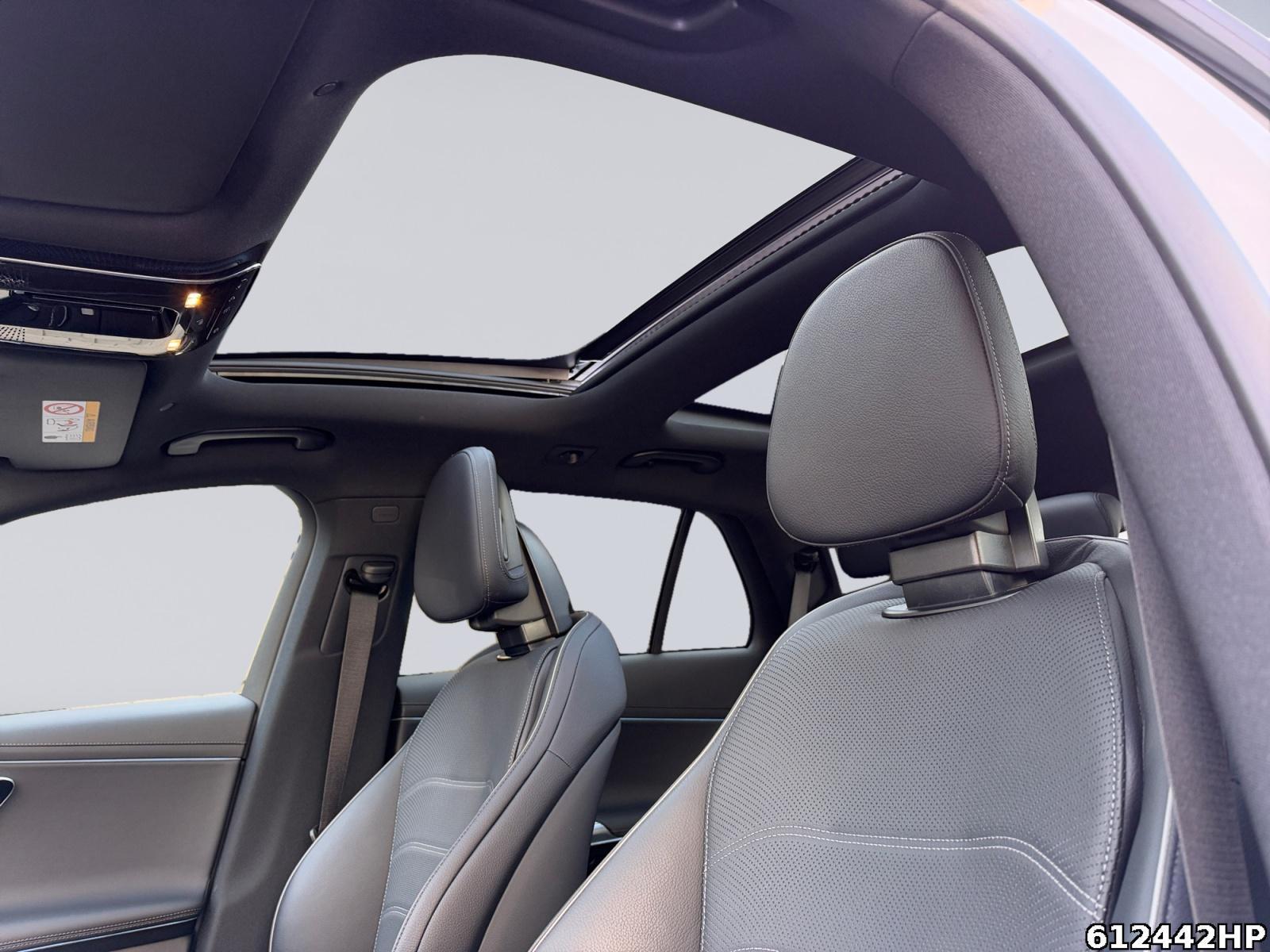 Fahrzeugabbildung Mercedes-Benz E 300 T AMG Pano AHK Digital Light Distronic.