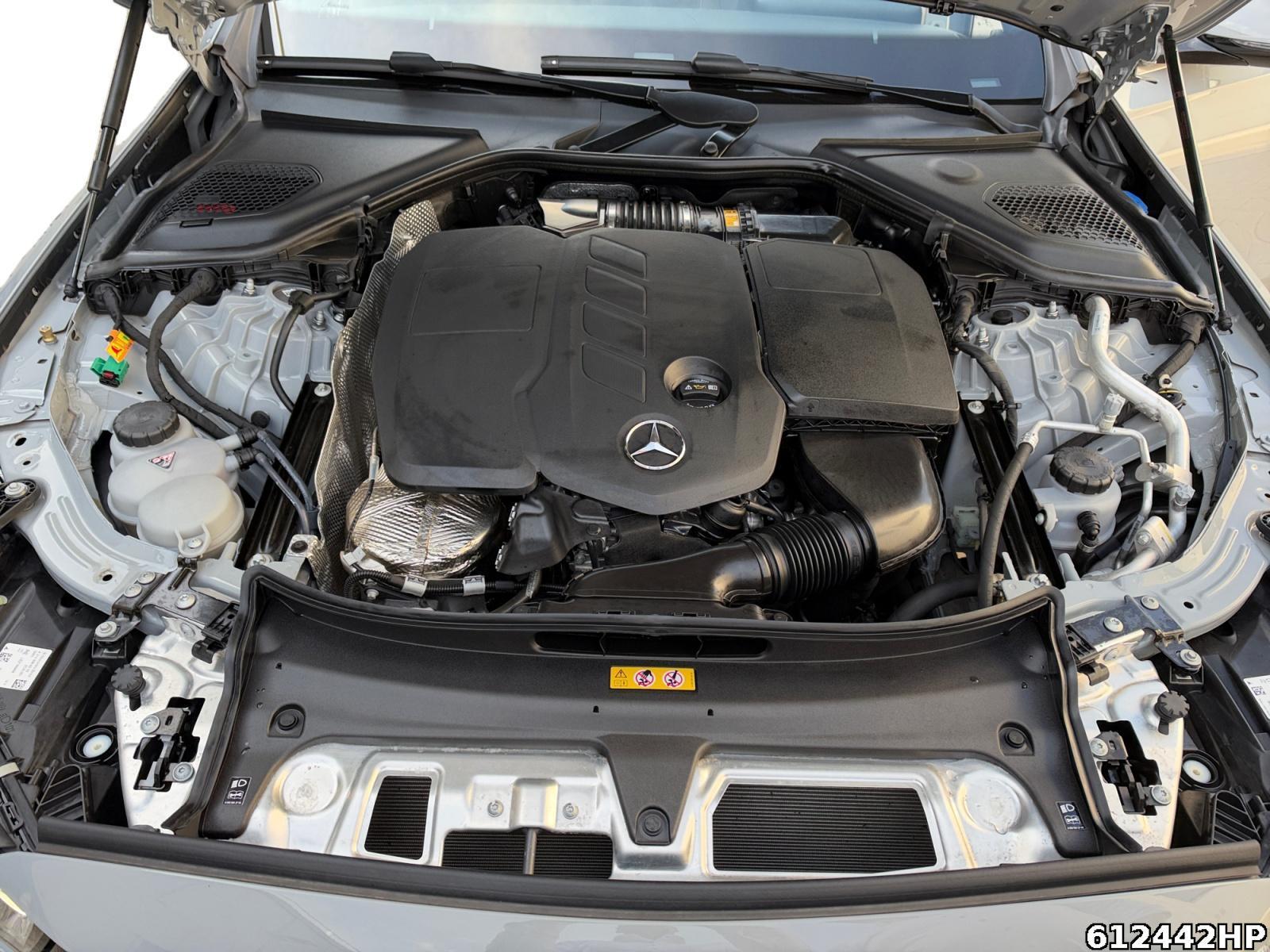 Fahrzeugabbildung Mercedes-Benz E 300 T AMG Pano AHK Digital Light Distronic.