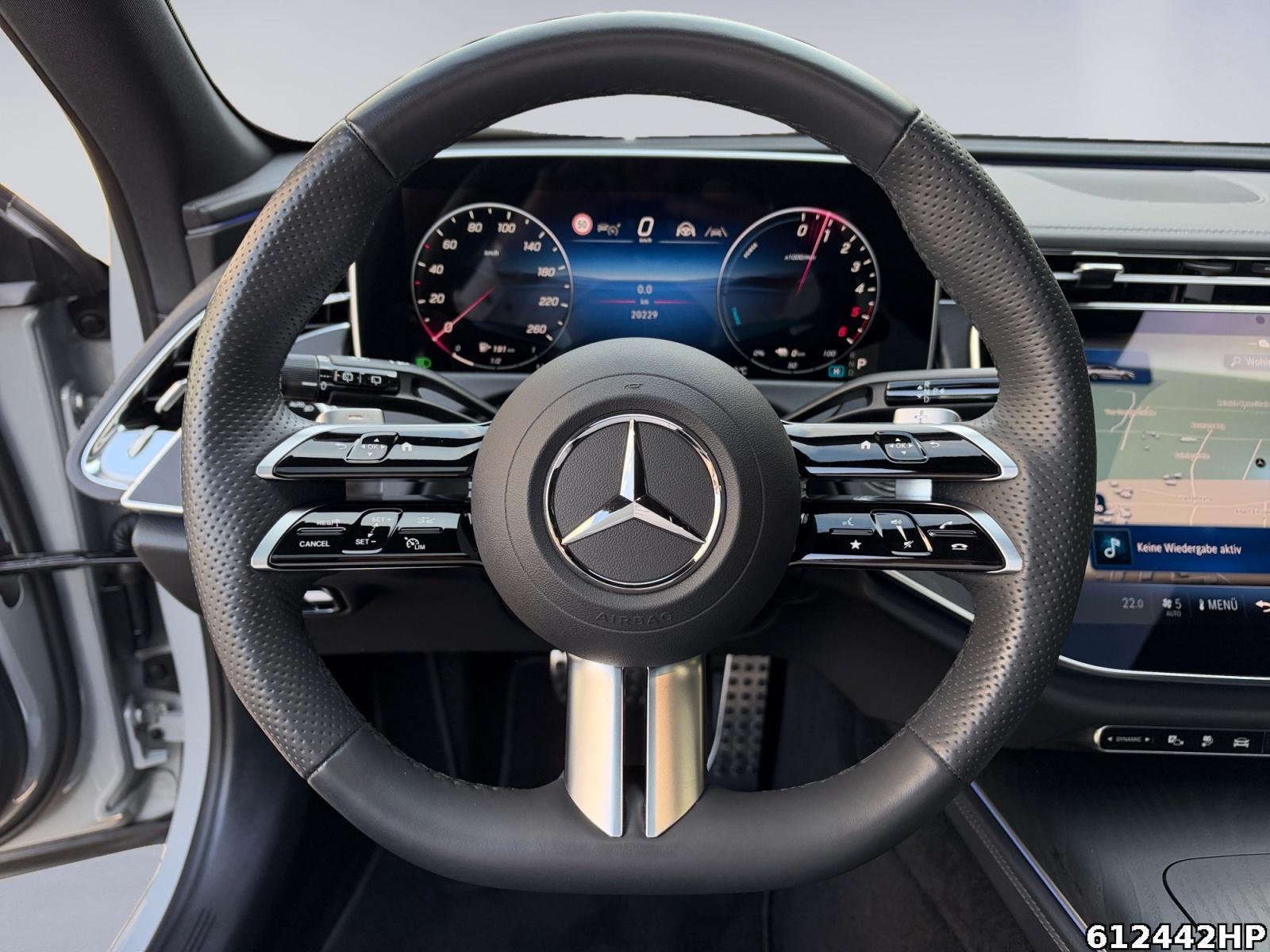 Fahrzeugabbildung Mercedes-Benz E 300 T AMG Pano AHK Digital Light Distronic.