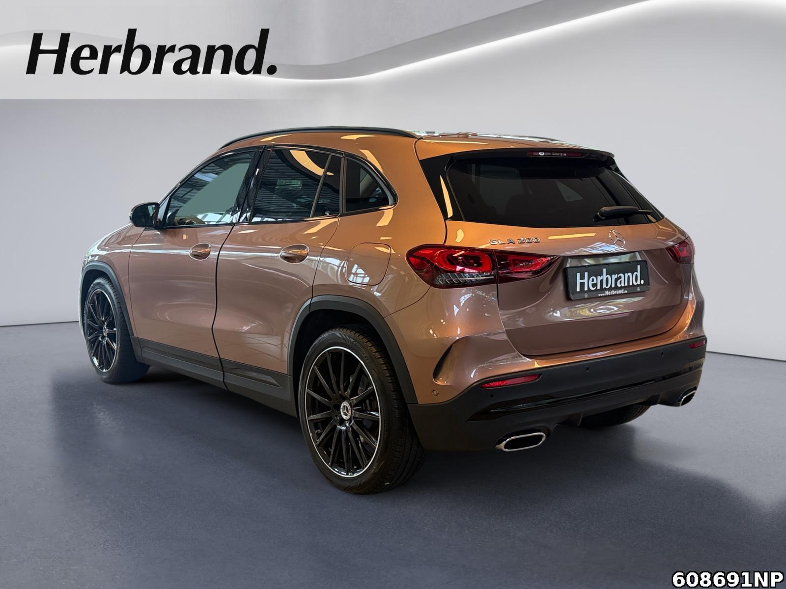 Fahrzeugabbildung Mercedes-Benz GLA 200 AMG Line Ambiente Totwinkel Carplay AHK
