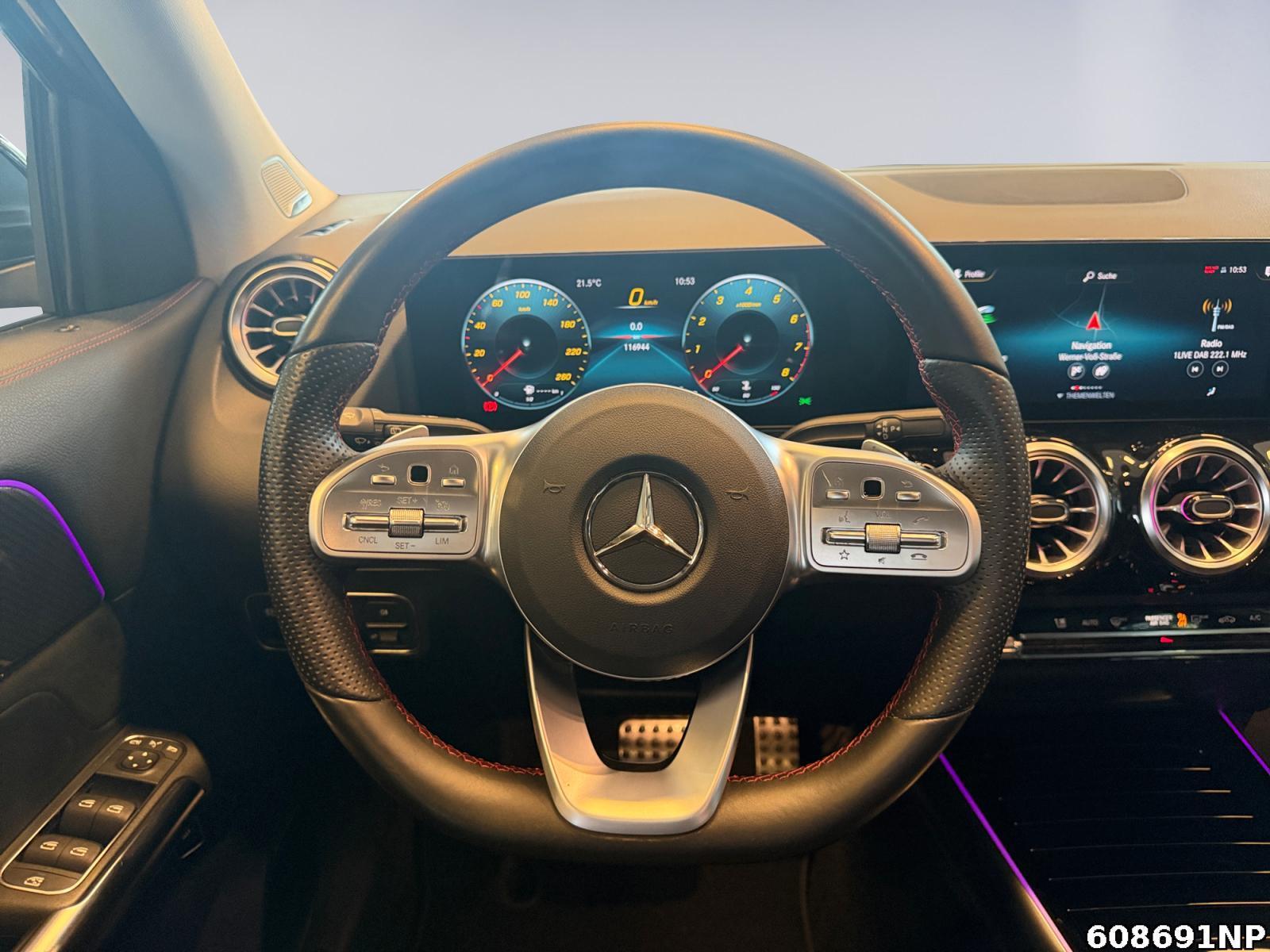 Fahrzeugabbildung Mercedes-Benz GLA 200 AMG Line Ambiente Totwinkel Carplay AHK
