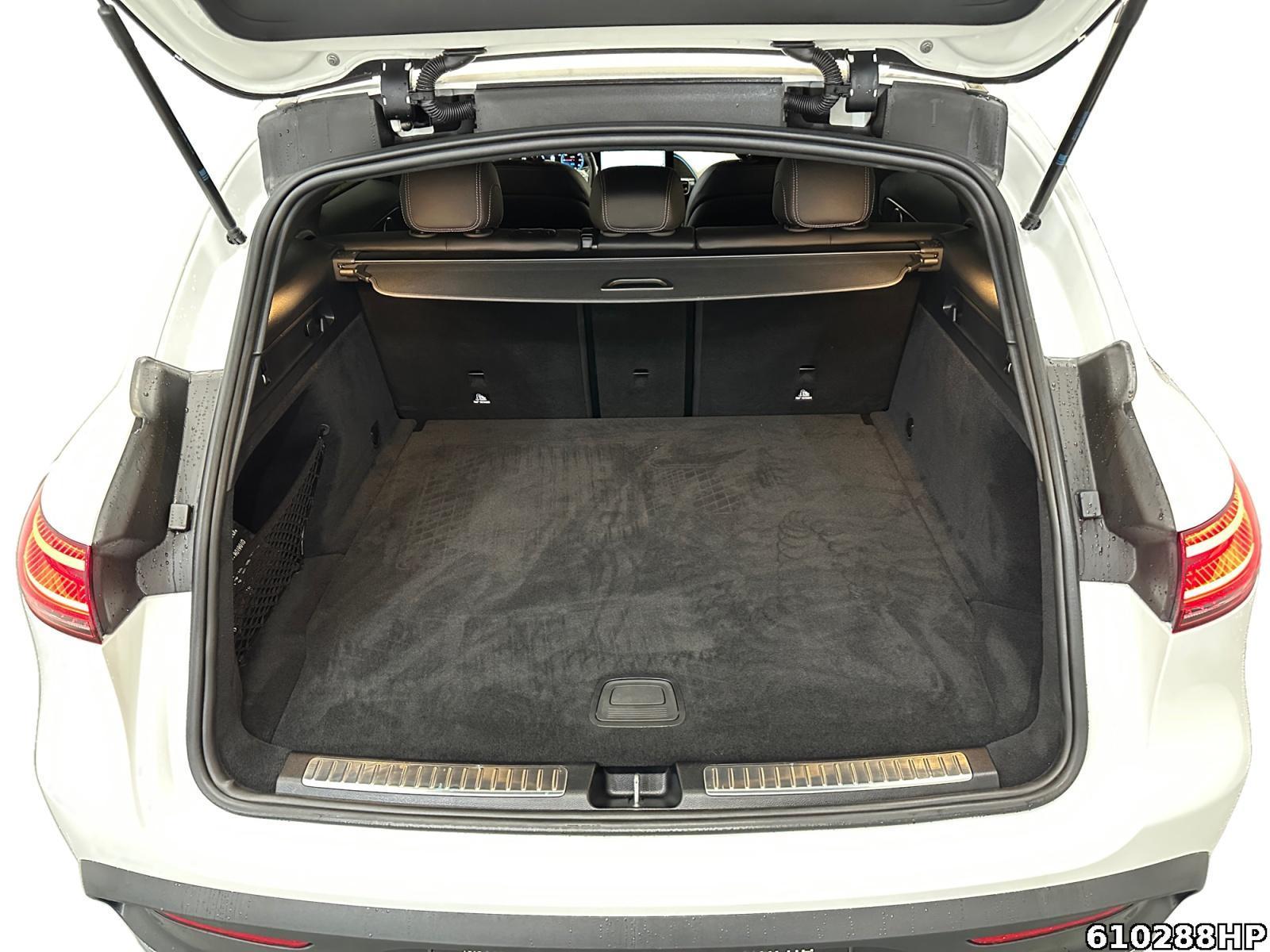 Fahrzeugabbildung Mercedes-Benz EQC 4M AMG AHK Multibeam Kamera Soundsystem