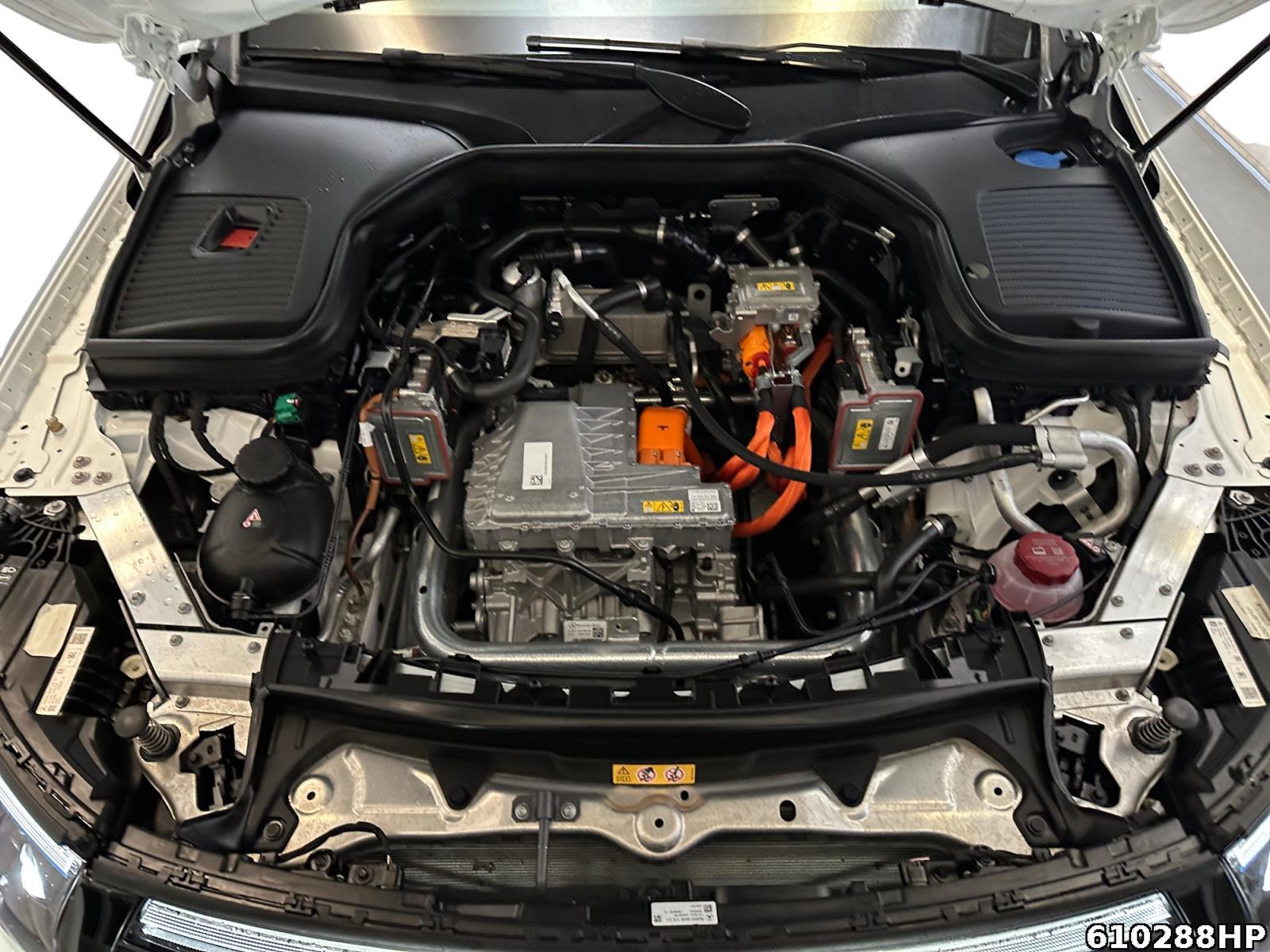 Fahrzeugabbildung Mercedes-Benz EQC 4M AMG AHK Multibeam Kamera Soundsystem