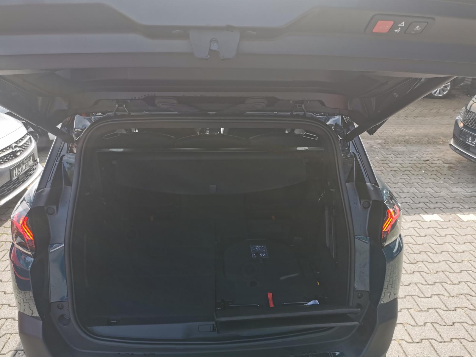 Fahrzeugabbildung Peugeot 5008 1.2 PureTech 130, GT