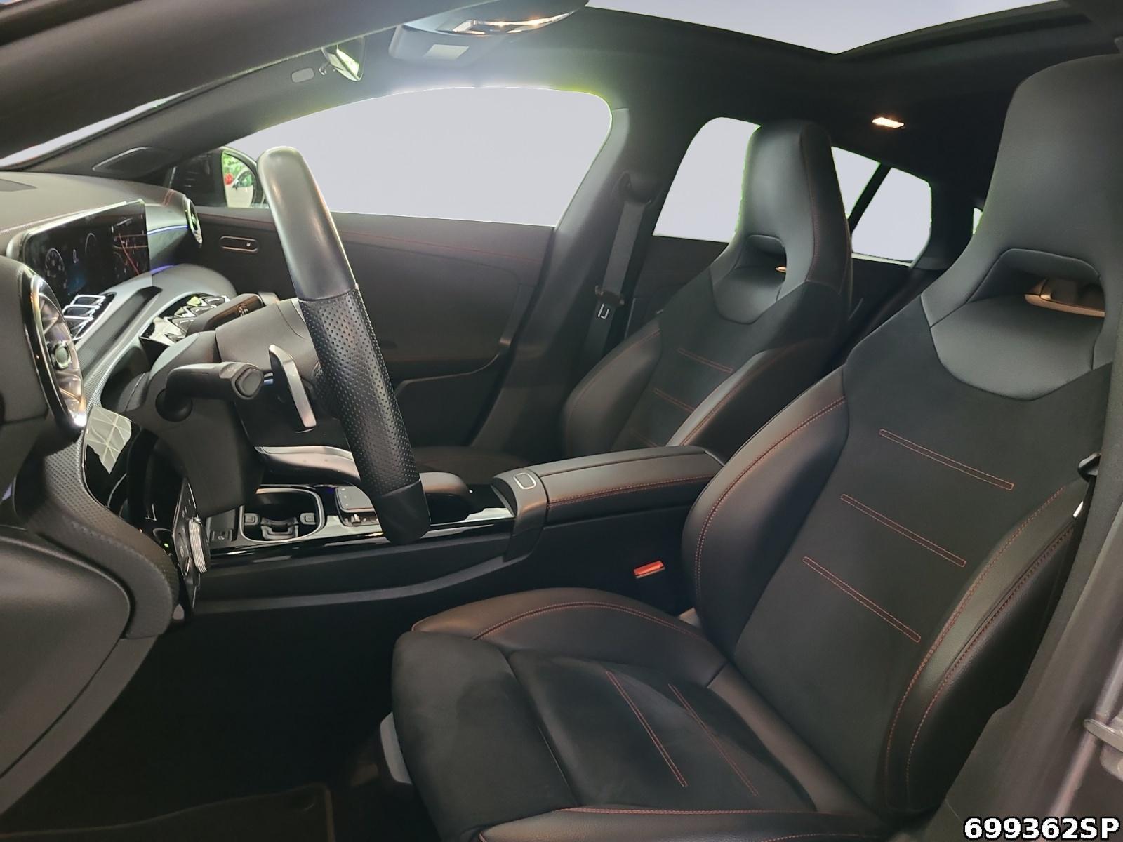 Fahrzeugabbildung Mercedes-Benz CLA 250 e SB AMG Pano Night CarPlay Kamera 18