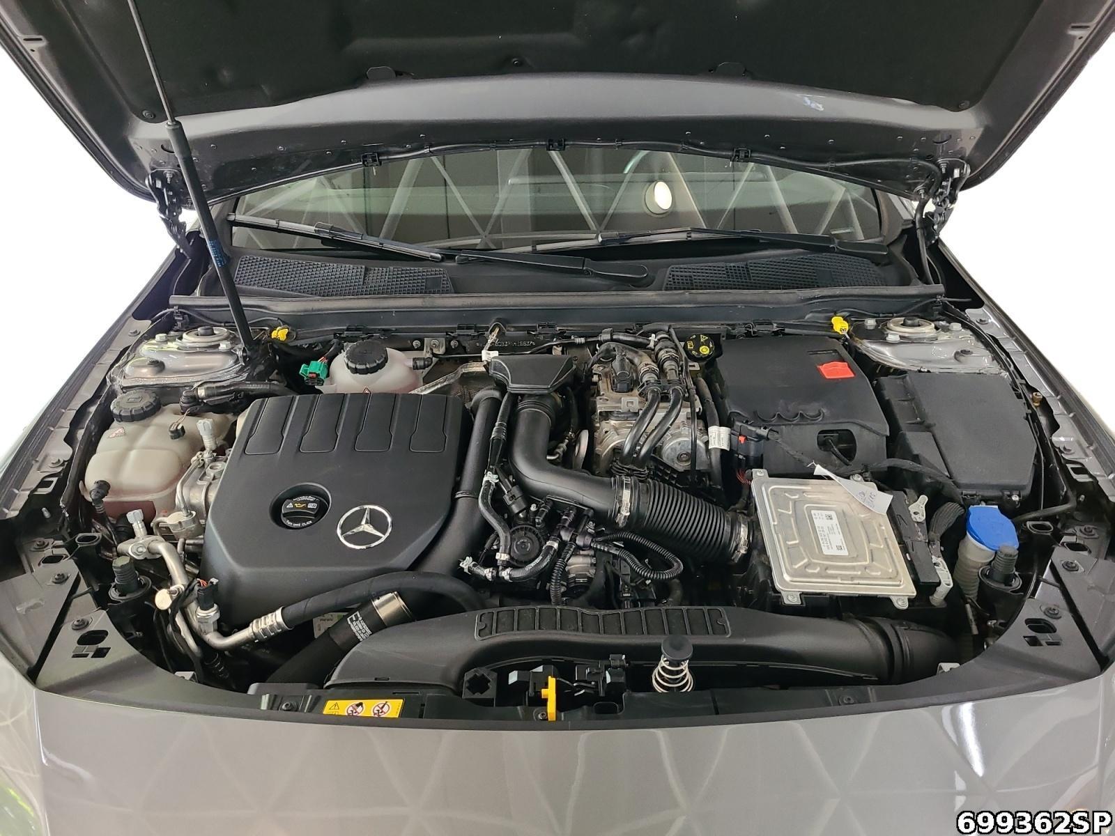 Fahrzeugabbildung Mercedes-Benz CLA 250 e SB AMG Pano Night CarPlay Kamera 18