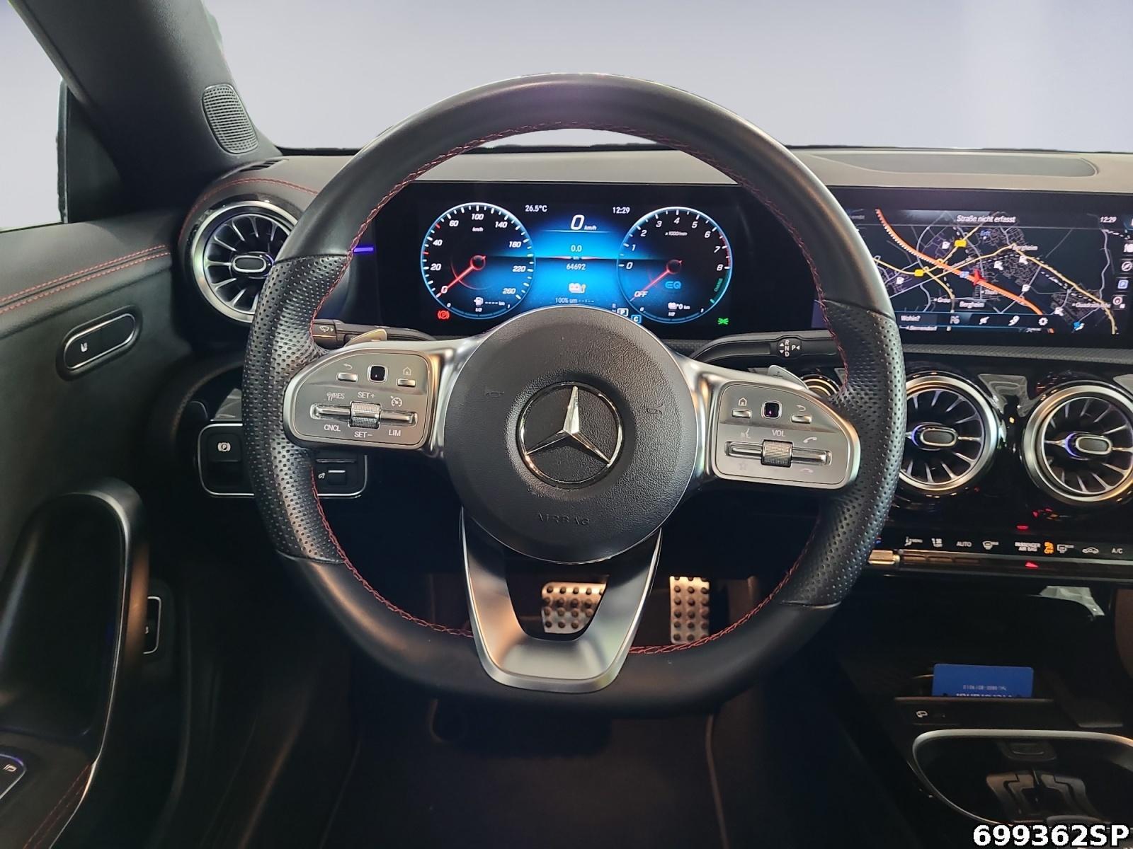 Fahrzeugabbildung Mercedes-Benz CLA 250 e SB AMG Pano Night CarPlay Kamera 18
