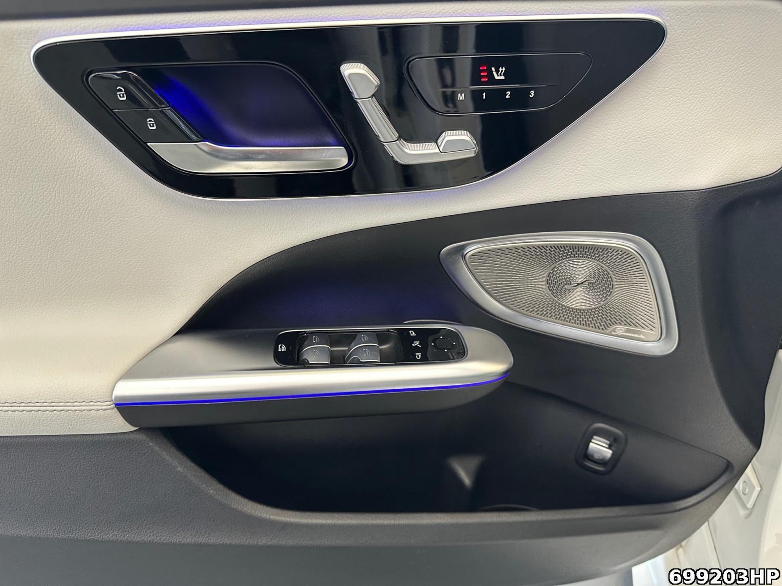 Fahrzeugabbildung Mercedes-Benz C 180 T AMG Night LED Pano Burmester AHK 360°