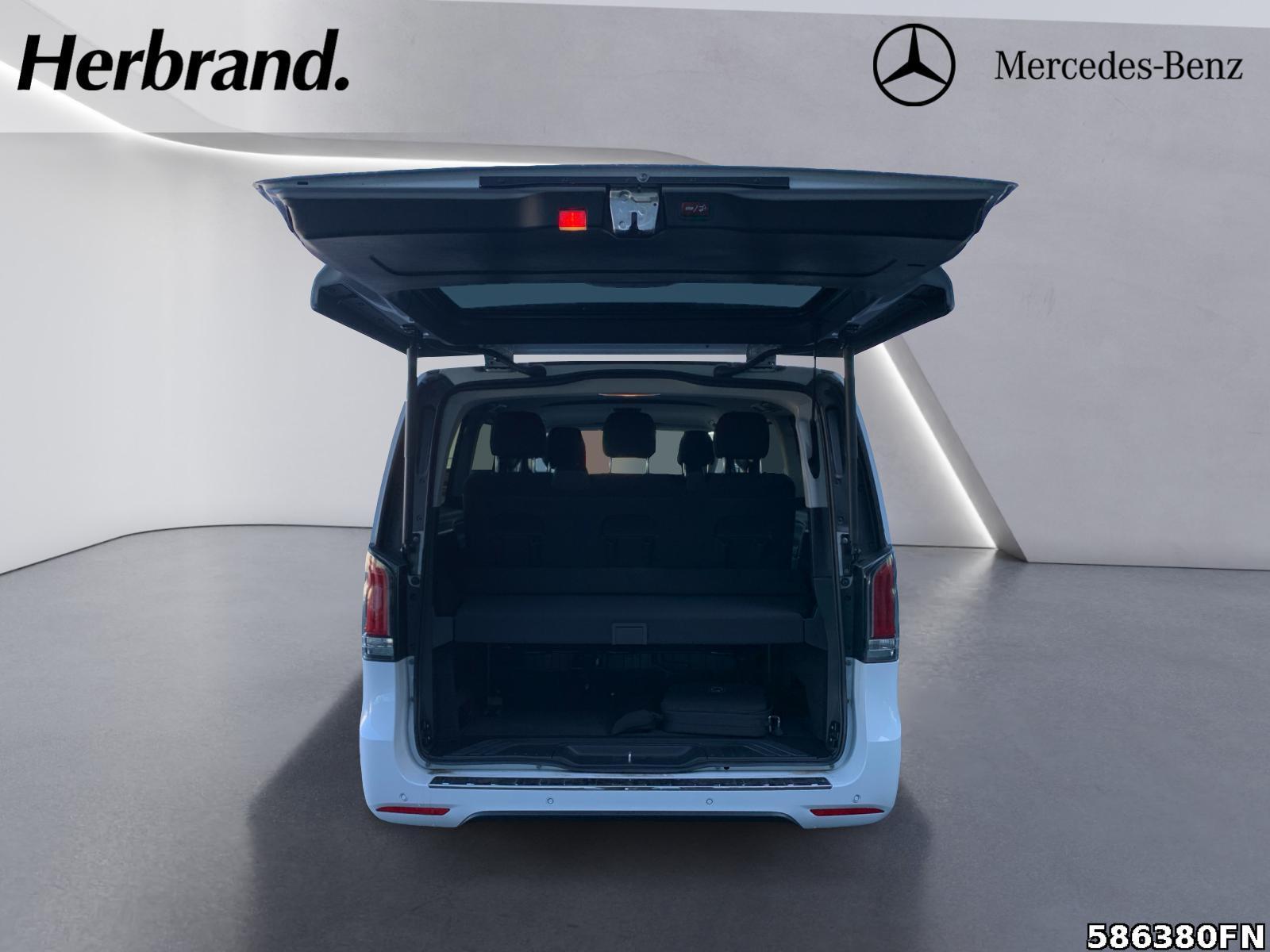 Fahrzeugabbildung Mercedes-Benz EQV 300 *MULTIBEAM*BURMESTER*WIDESCREEN*NAVI*