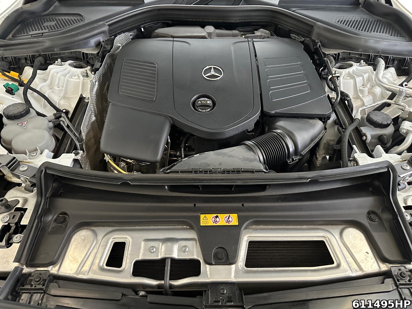 Fahrzeugabbildung Mercedes-Benz GLC 300 e 4M AMG Pano AHK Distronic Memory LED