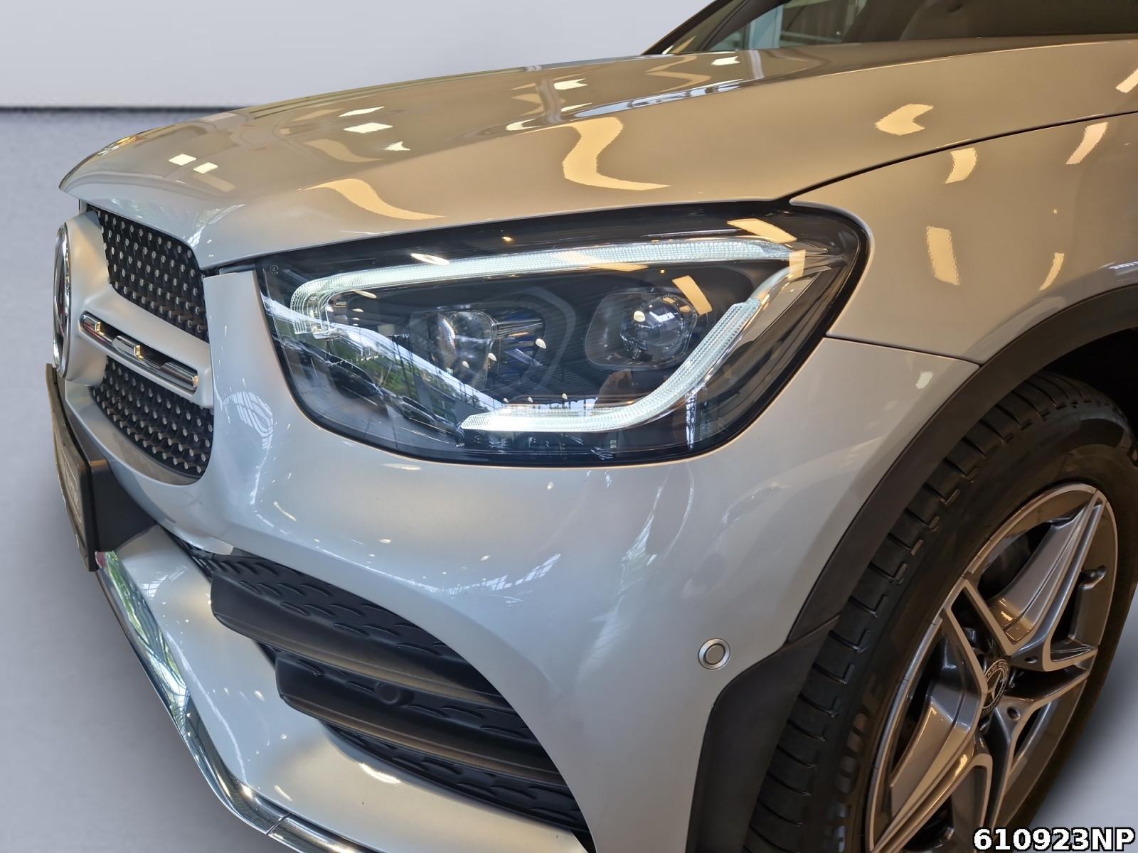 Fahrzeugabbildung Mercedes-Benz GLC 300 e 4M AMG