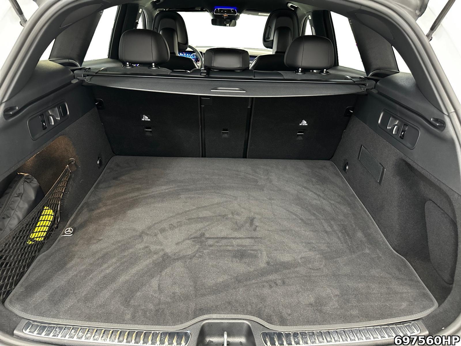 Fahrzeugabbildung Mercedes-Benz GLC 300 d 4M AMG AHK Memory DIGITAL Carplay