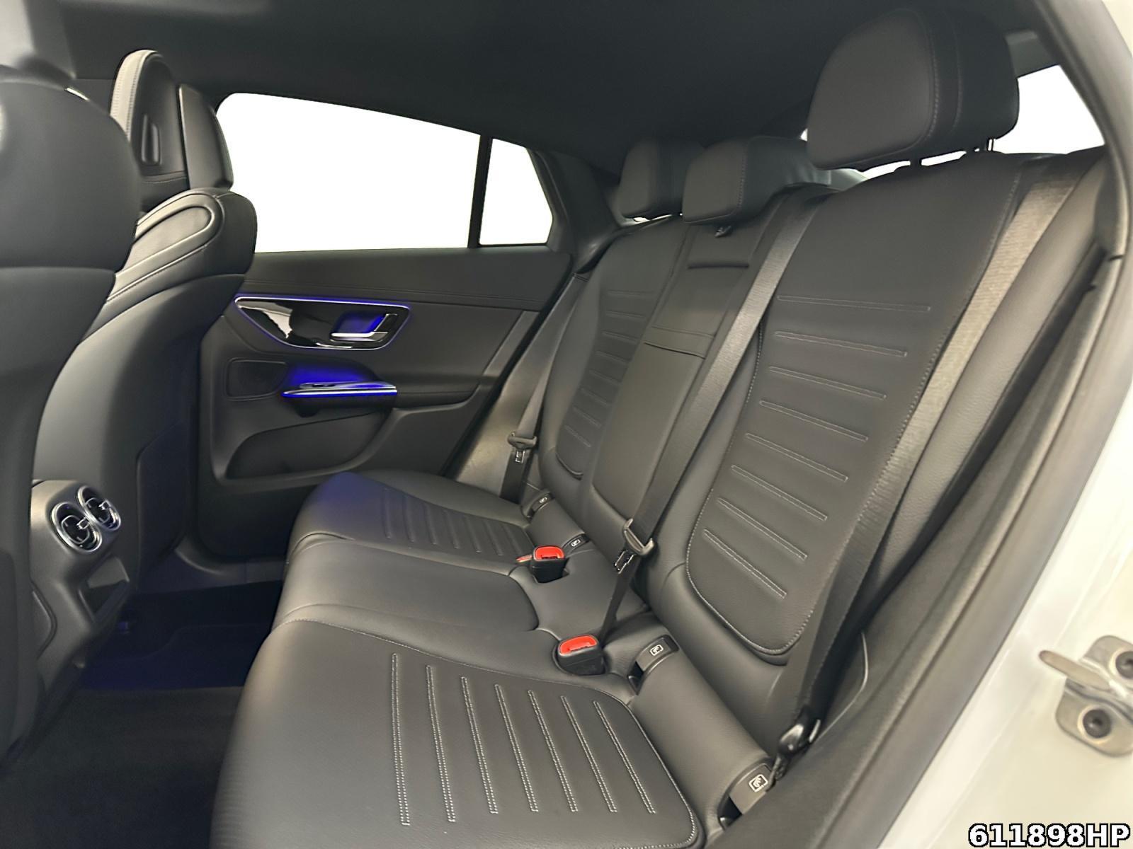 Fahrzeugabbildung Mercedes-Benz GLC 300 de 4M AMG Coupé Pano AHK Keyless Memory