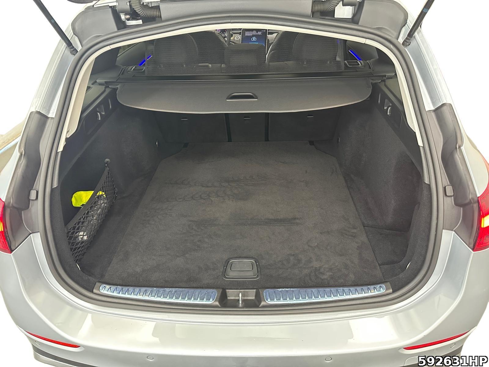 Fahrzeugabbildung Mercedes-Benz C 220 d 4M T AMG AHK Pano DISTRONIC 360° Keyless