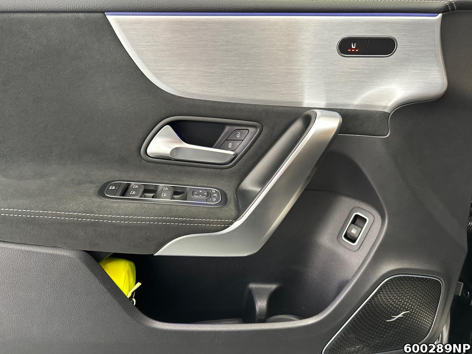 Fahrzeugabbildung Mercedes-Benz A 250 AMG Night Kamera 19